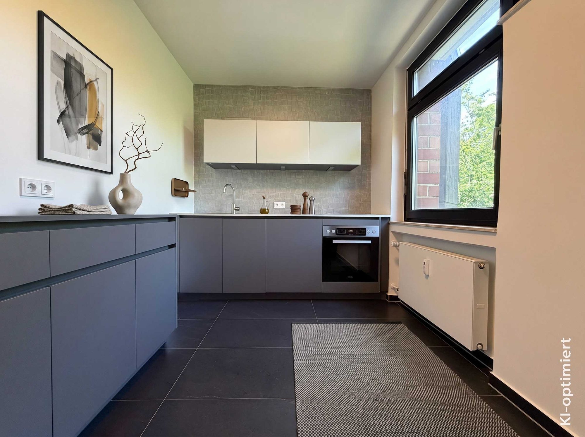 Immobilienangebot - Düsseldorf - Alle - Exklusives Wohnen auf gehobenem Niveau – Großzügige 4-Zimmer-Wohnung mit Terrasse und Einbauküche!