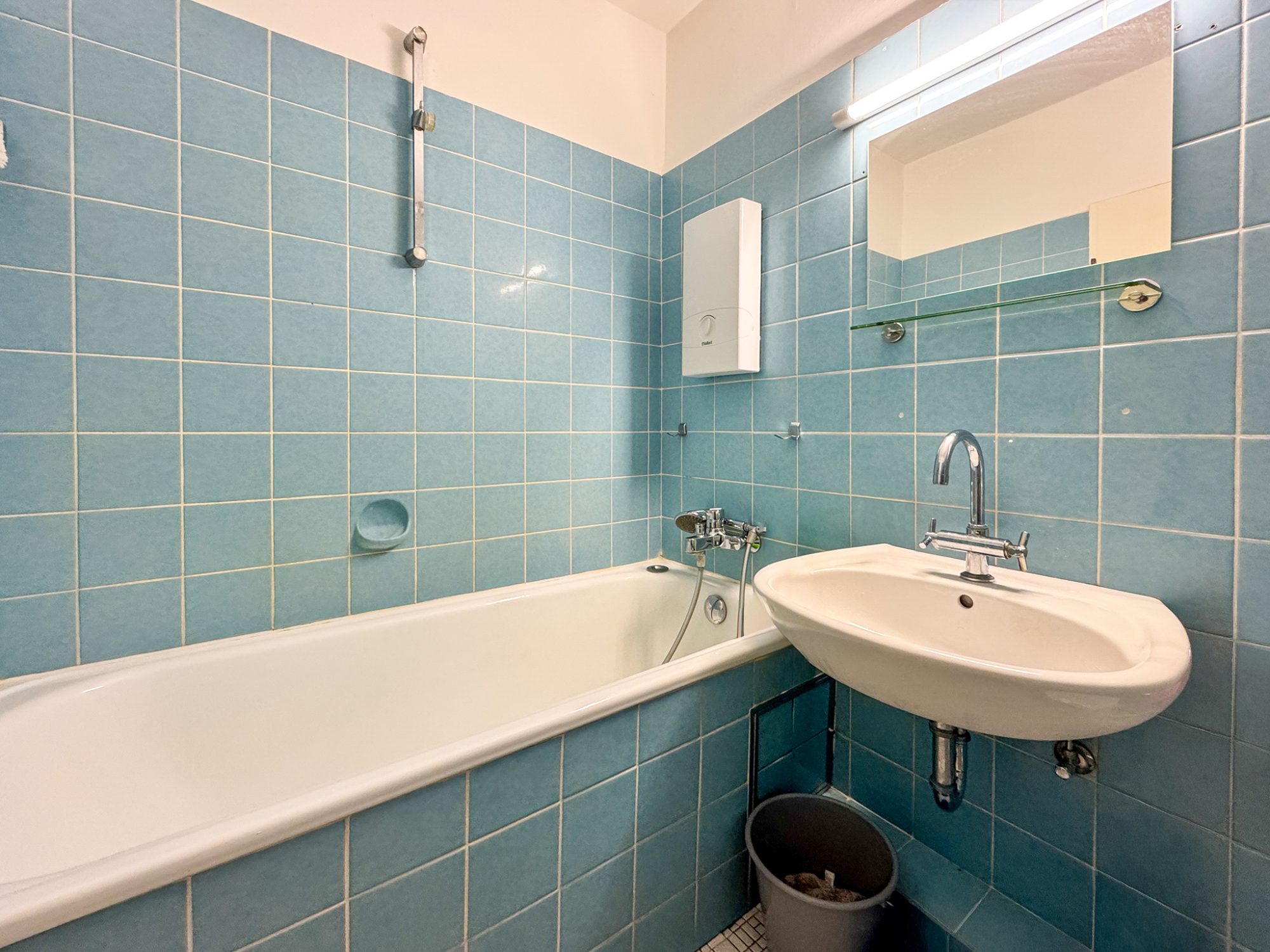 Immobilienangebot - Düsseldorf - Alle - Oberbilk: 2-Zimmer-Eigentumswohnung mit Wintergarten und Tiefgaragenstellplatz