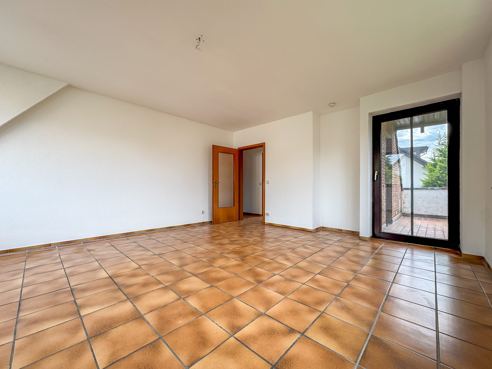 Immobilienangebot - Düsseldorf - Alle - Düsseldorf Benrath: 2-Zimmer Maisonette Wohnung mit Nord-West-Balkon!