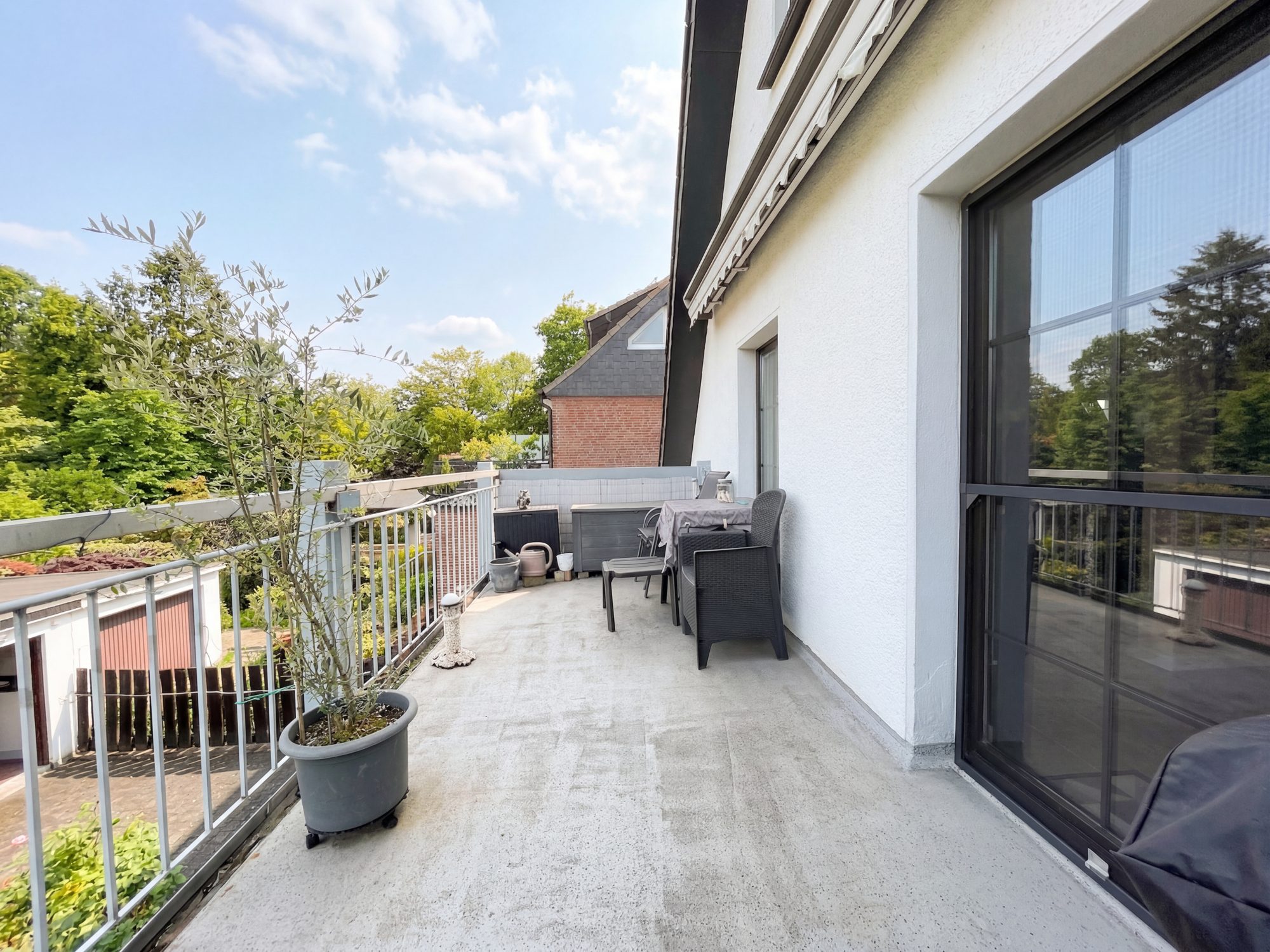 Immobilienangebot - Duisburg - Alle - Duisburg-Buchholz: helle Maisonette-Wohnung mit Balkon und Blick ins Grüne in ruhiger Wohnlage