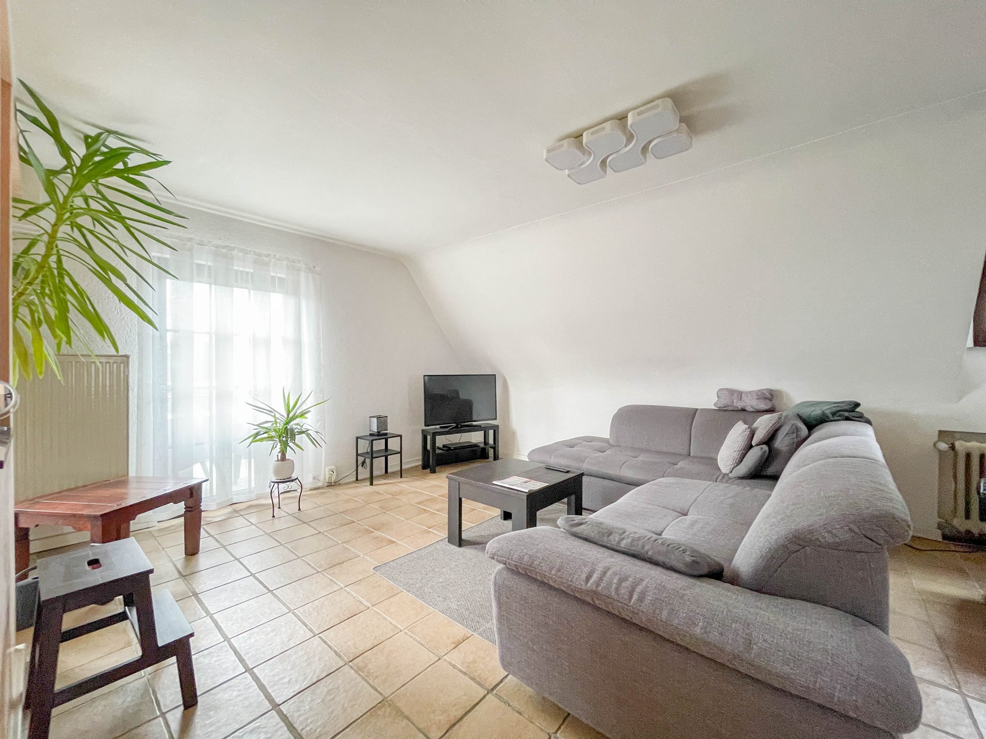 Immobilienangebot - Duisburg - Alle - Duisburg-Buchholz: helle Maisonette-Wohnung mit Balkon und Blick ins Grüne in ruhiger Wohnlage