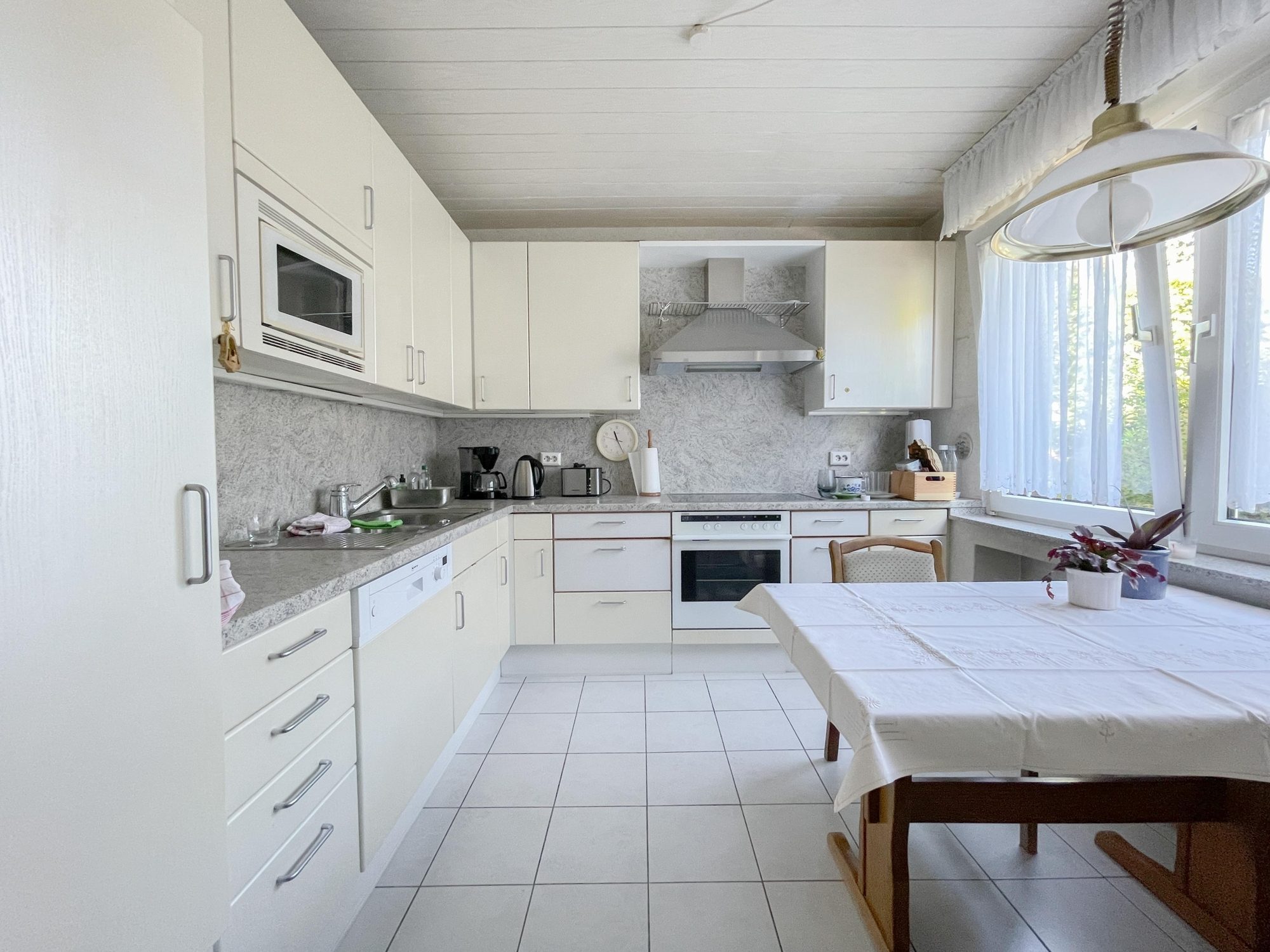 Immobilienangebot - Düsseldorf - Alle - Wersten: gepflegtes Reihenmittelhaus mit Süd-Garten und Entwicklungspotenzial in ruhiger Lage