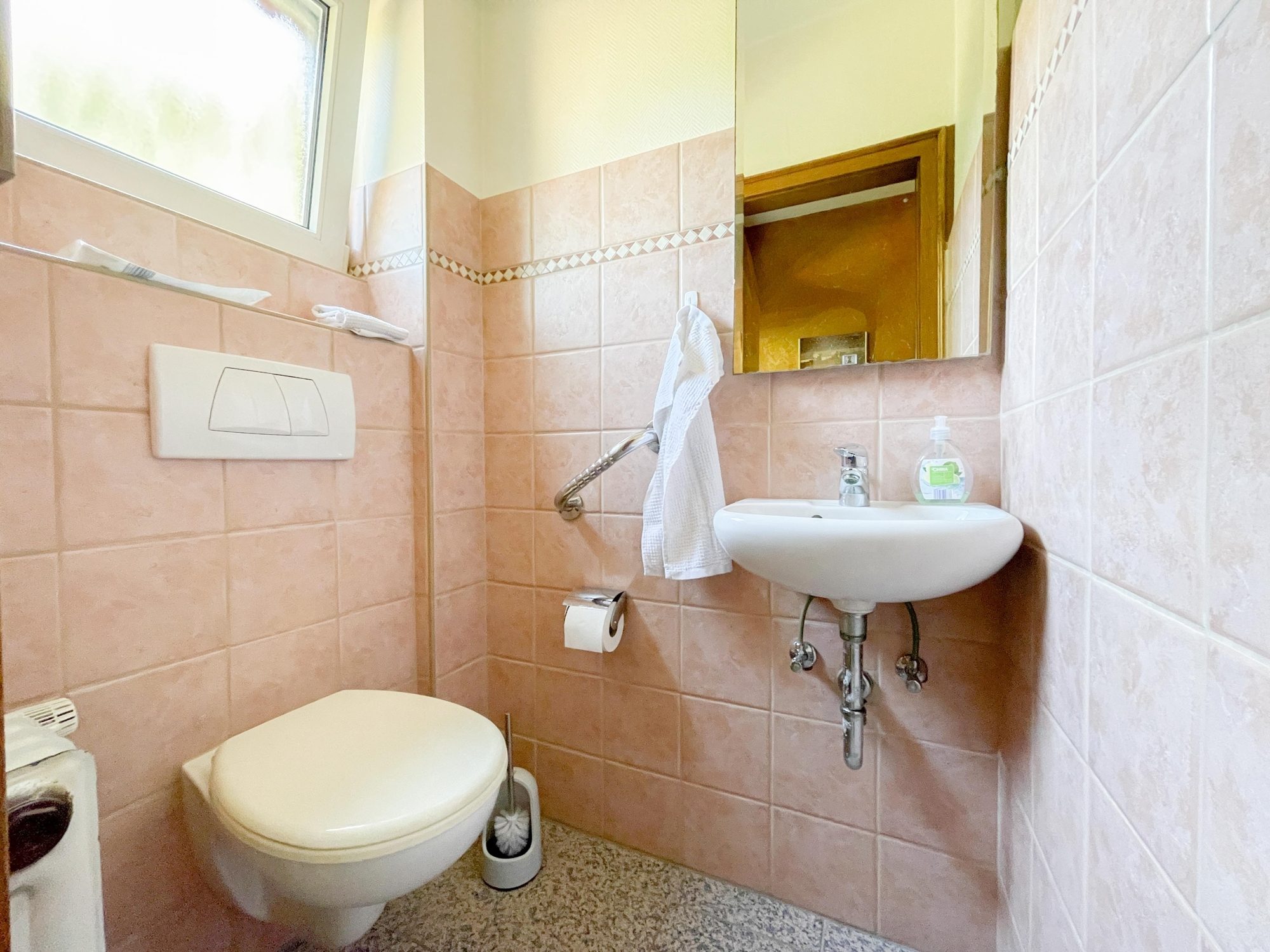 Immobilienangebot - Düsseldorf - Alle - Wersten: gepflegtes Reihenmittelhaus mit Süd-Garten und Entwicklungspotenzial in ruhiger Lage