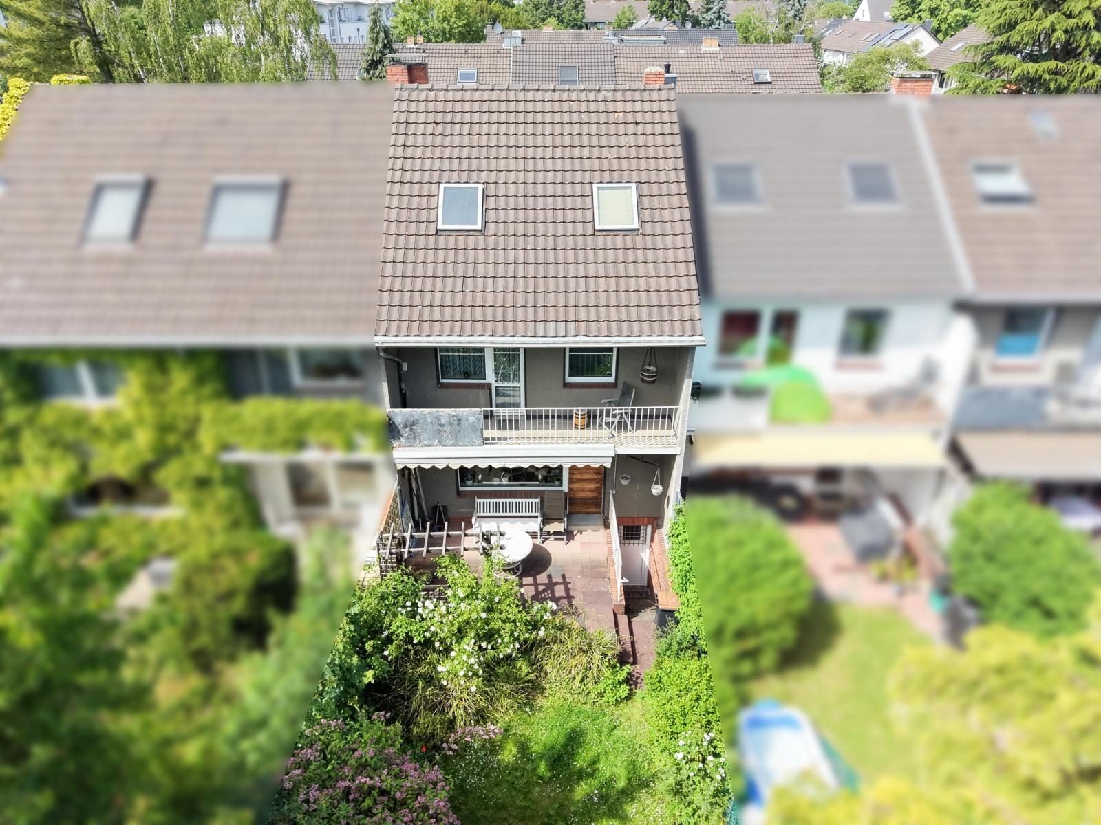 Immobilienangebot - Düsseldorf - Alle - Wersten: gepflegtes Reihenmittelhaus mit Süd-Garten und Entwicklungspotenzial in ruhiger Lage