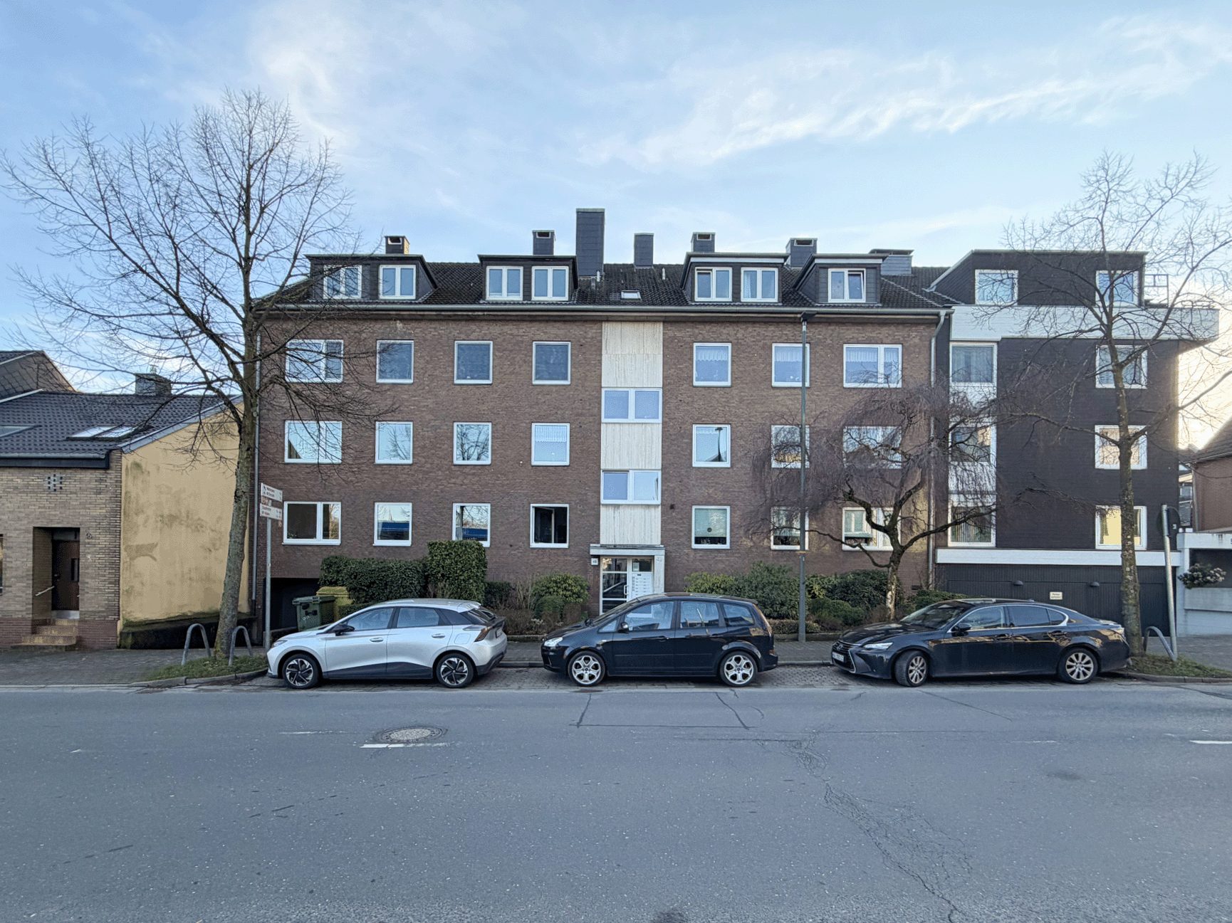 Immobilienangebot - Düsseldorf - Alle - Düsseldorf-Unterbach: helle 2-Zimmer-Dachgeschosswohnung mit Südwestbalkon!