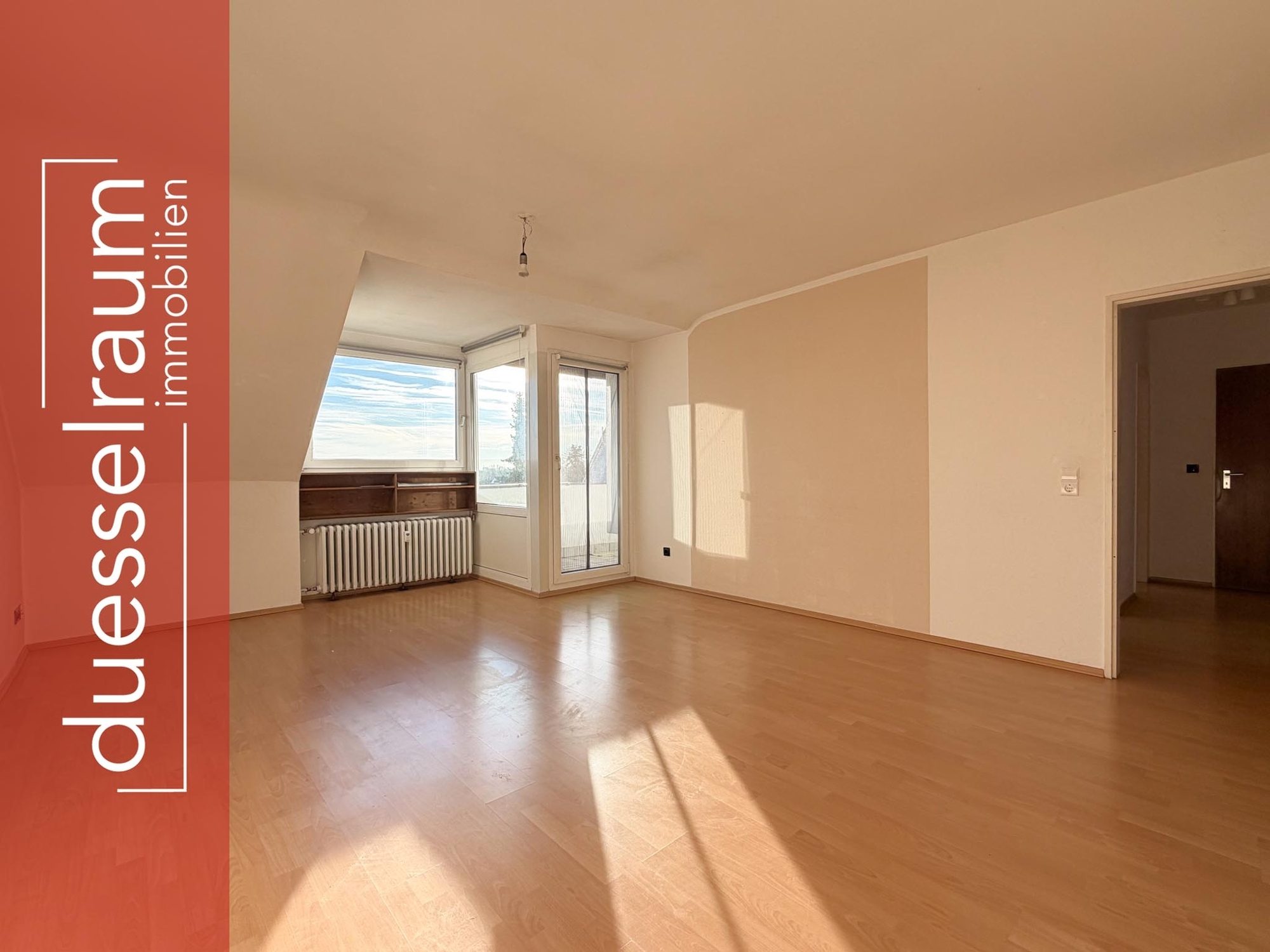 Immobilienangebot - Düsseldorf - Alle - Düsseldorf-Unterbach: helle 2-Zimmer-Dachgeschosswohnung mit Südwestbalkon!