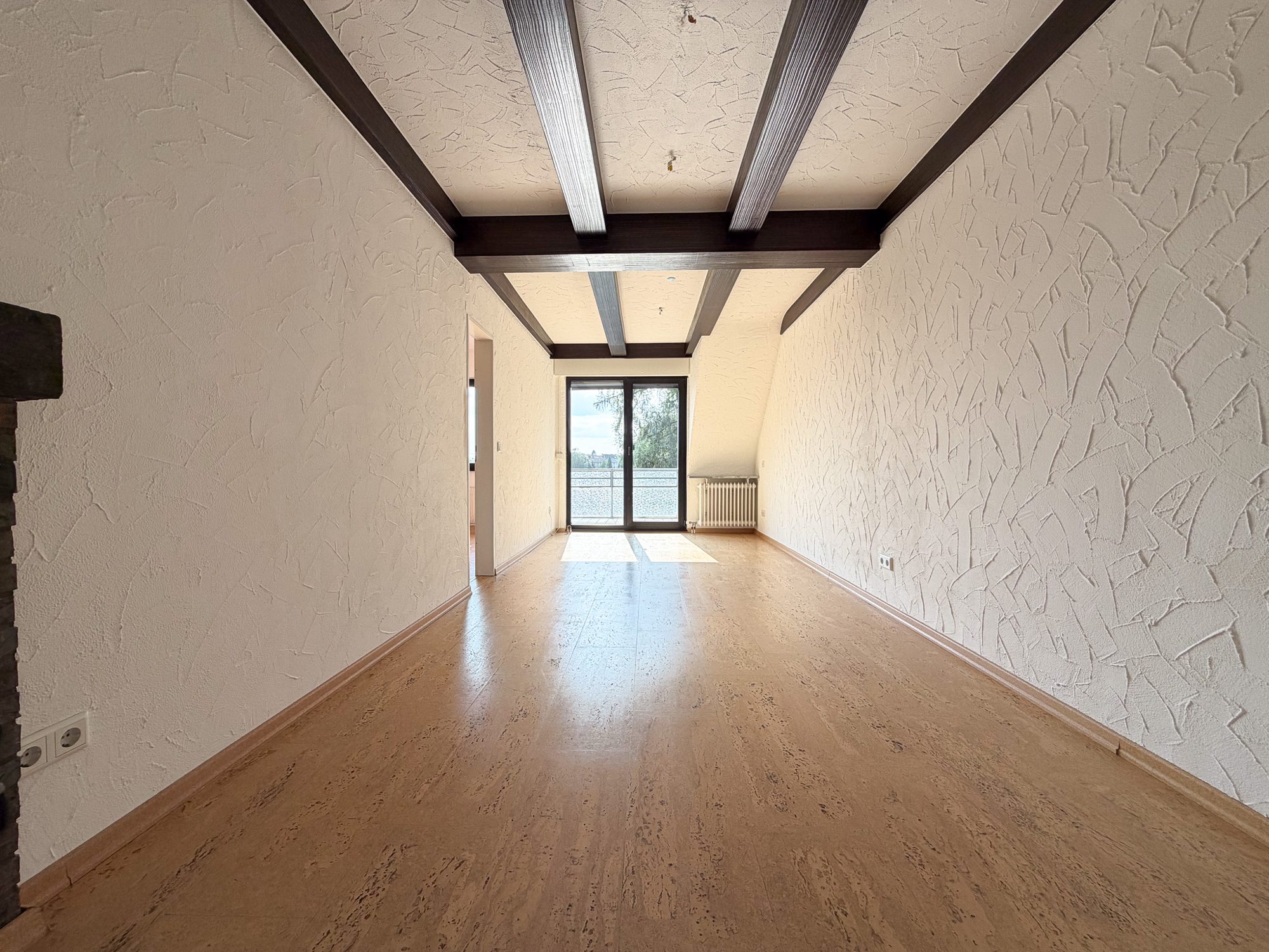 Immobilienangebot - Düsseldorf - Alle - Düsseldorf-Rath: Attraktive 3-Zimmer-Wohnung mit zwei Balkonen – ab sofort bezugsfrei!