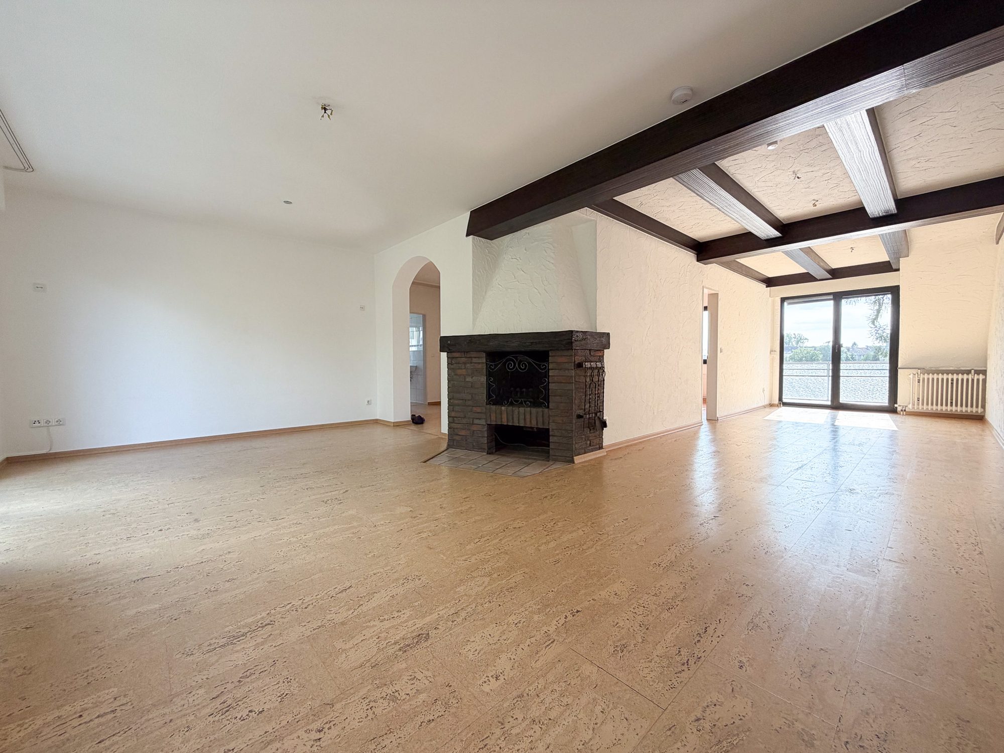 Immobilienangebot - Düsseldorf - Alle - Düsseldorf-Rath: Attraktive 3-Zimmer-Wohnung mit zwei Balkonen – ab sofort bezugsfrei!