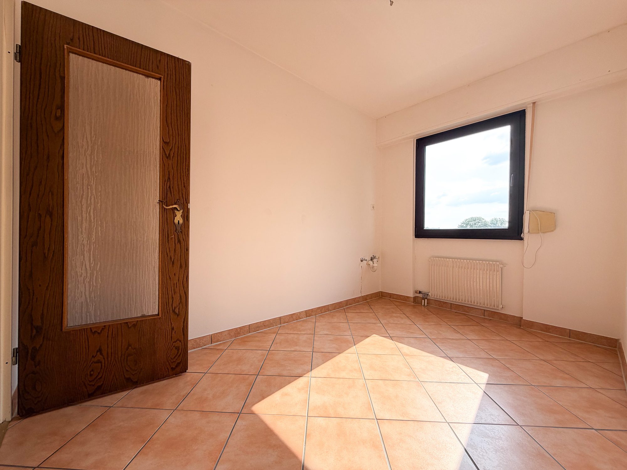 Immobilienangebot - Düsseldorf - Alle - Düsseldorf-Rath: Attraktive 3-Zimmer-Wohnung mit zwei Balkonen – ab sofort bezugsfrei!