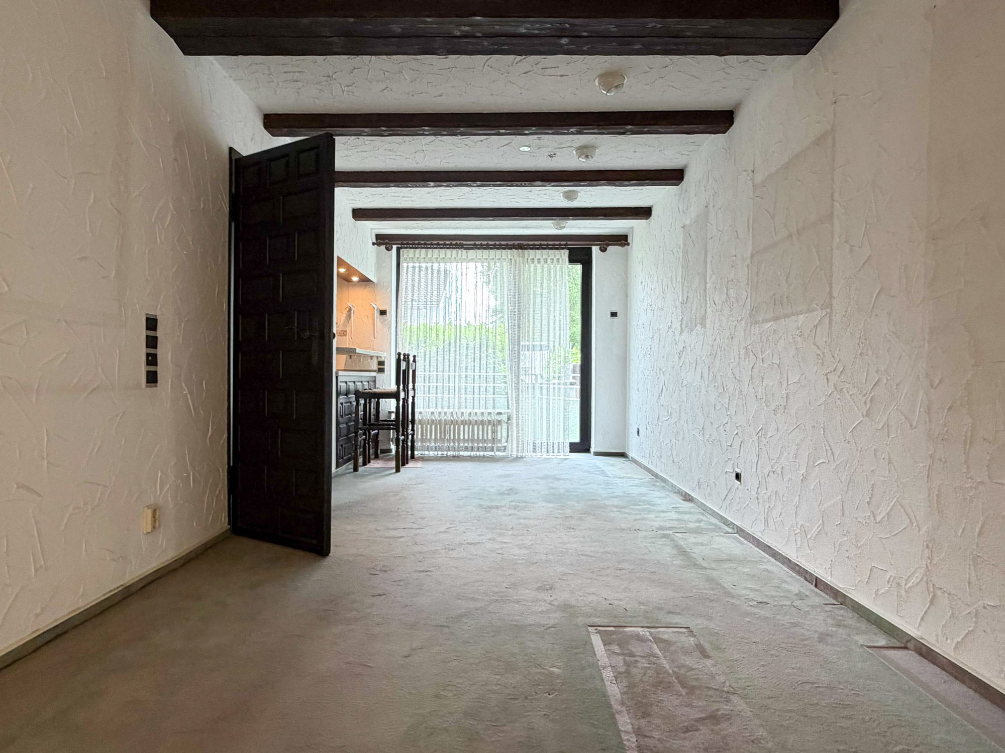 Immobilienangebot - Düsseldorf - Alle - Düsseldorf-Rath: Maisonette mit Hauscharakter, Garten und separat vermietetem Appartement!