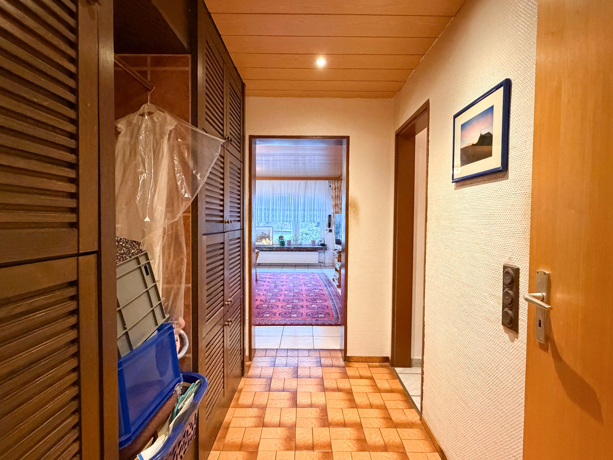 Immobilienangebot - Düsseldorf - Alle - Düsseldorf-Eller: Sanierungsbedürftiges Zweifamilienhaus mit vielfältigem Entwicklungspotenzial!