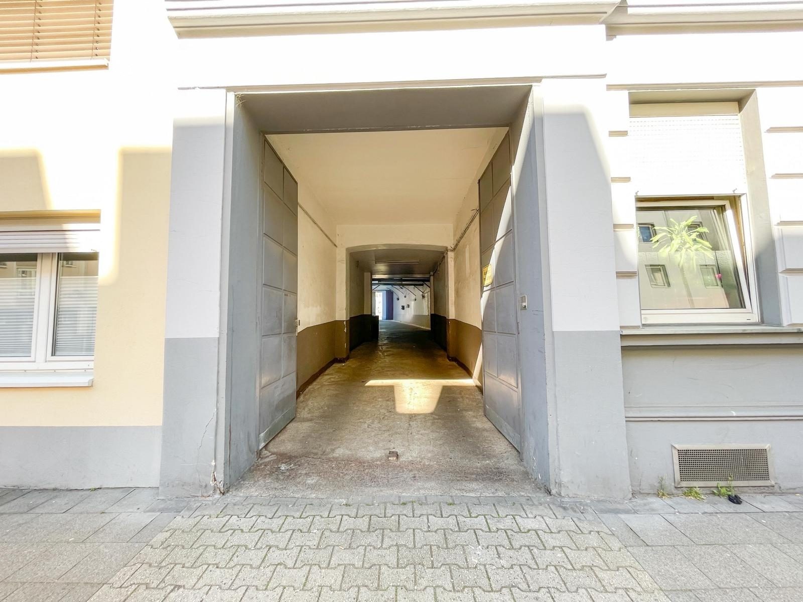 Immobilienangebot - Düsseldorf - Alle - Oberbilk: Wohn- & Geschäftshaus mit nachhaltigem Ertrag und Entwicklungspotenzial in zentraler Lage