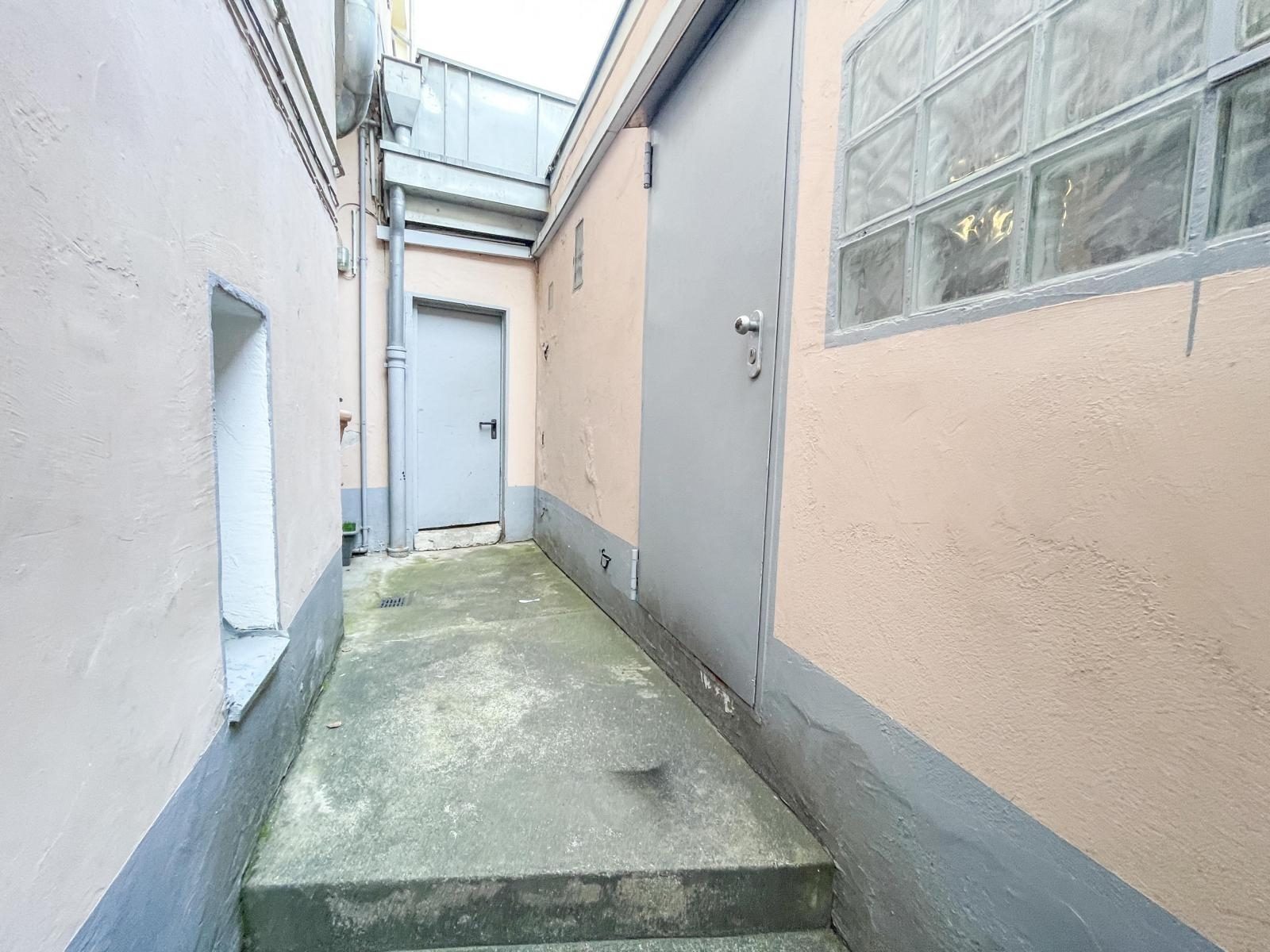 Immobilienangebot - Düsseldorf - Alle - Oberbilk: Wohn- & Geschäftshaus mit nachhaltigem Ertrag und Entwicklungspotenzial in zentraler Lage