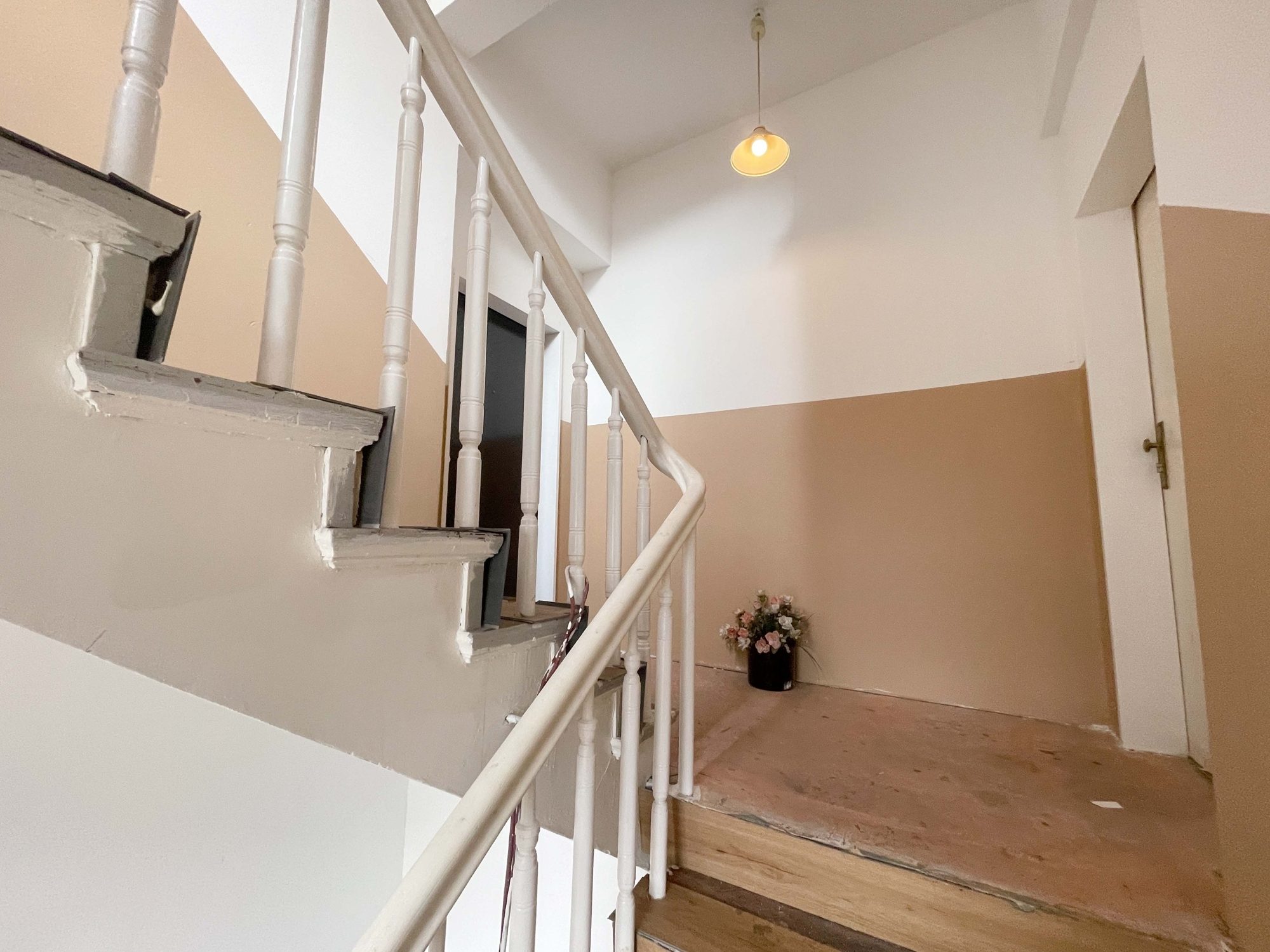 Immobilienangebot - Düsseldorf - Alle - Solides Anlageobjekt: Wohn- & Geschäftshaus mit 8 Wohneinheiten und 2 Gewerbeeinheiten in Lierenfeld