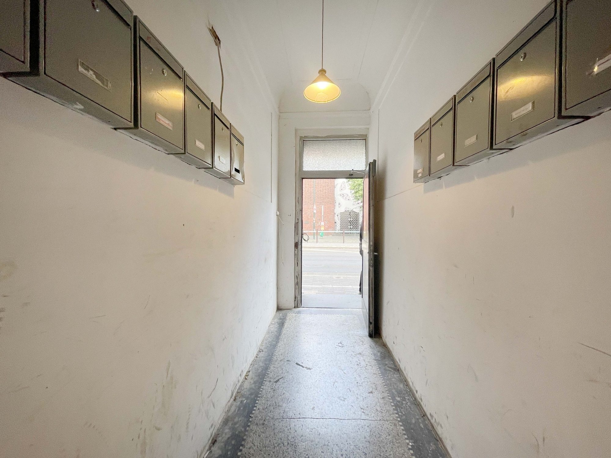 Immobilienangebot - Düsseldorf - Alle - Solides Anlageobjekt: Wohn- & Geschäftshaus mit 8 Wohneinheiten und 2 Gewerbeeinheiten in Lierenfeld