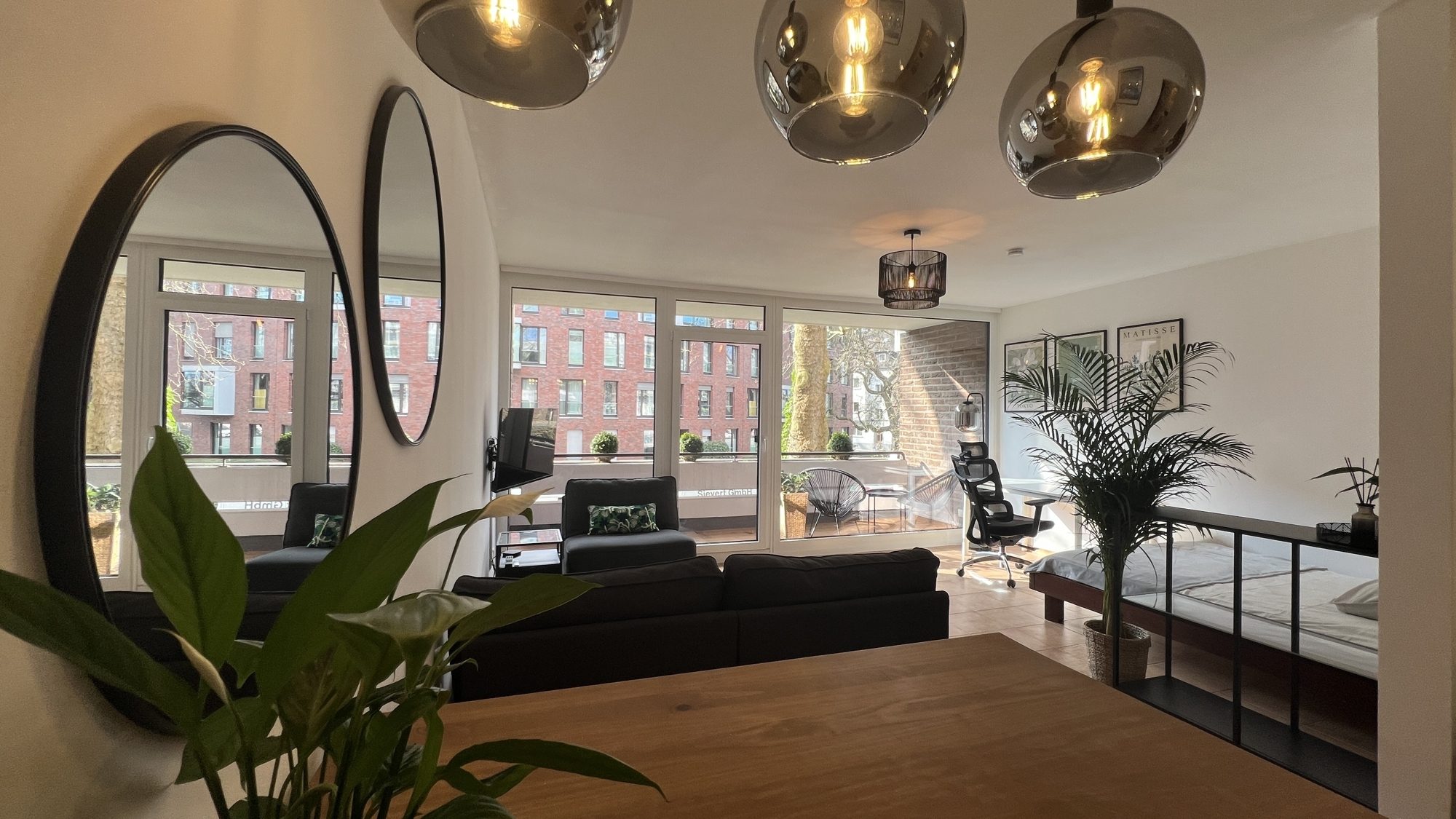 Immobilienangebot - Düsseldorf - Alle - Stilvoll möbliertes Apartment mit Balkon und Fußbodenheizung in begehrter Lage von Oberkassel
