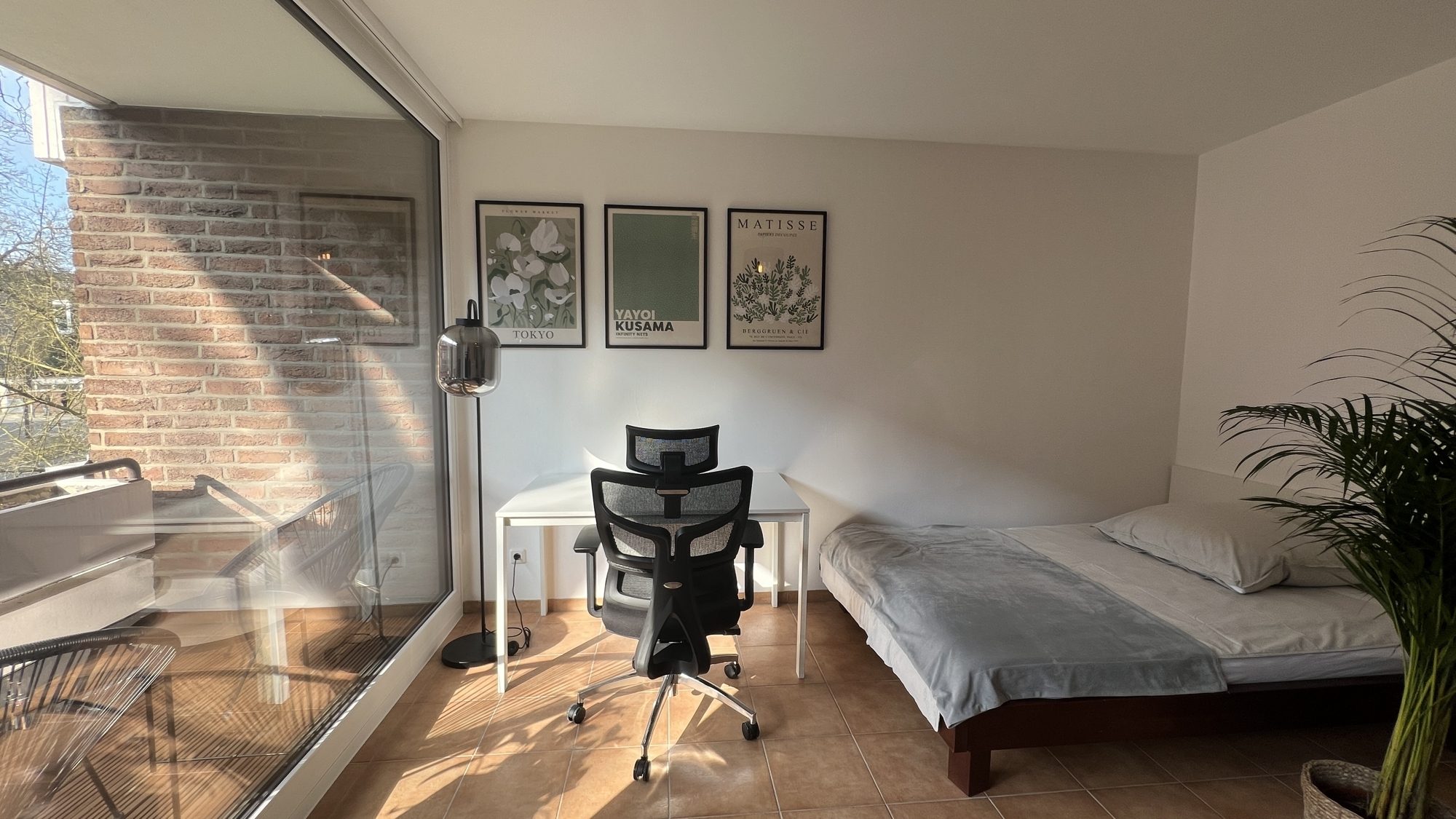 Immobilienangebot - Düsseldorf - Alle - Stilvoll möbliertes Apartment mit Balkon und Fußbodenheizung in begehrter Lage von Oberkassel