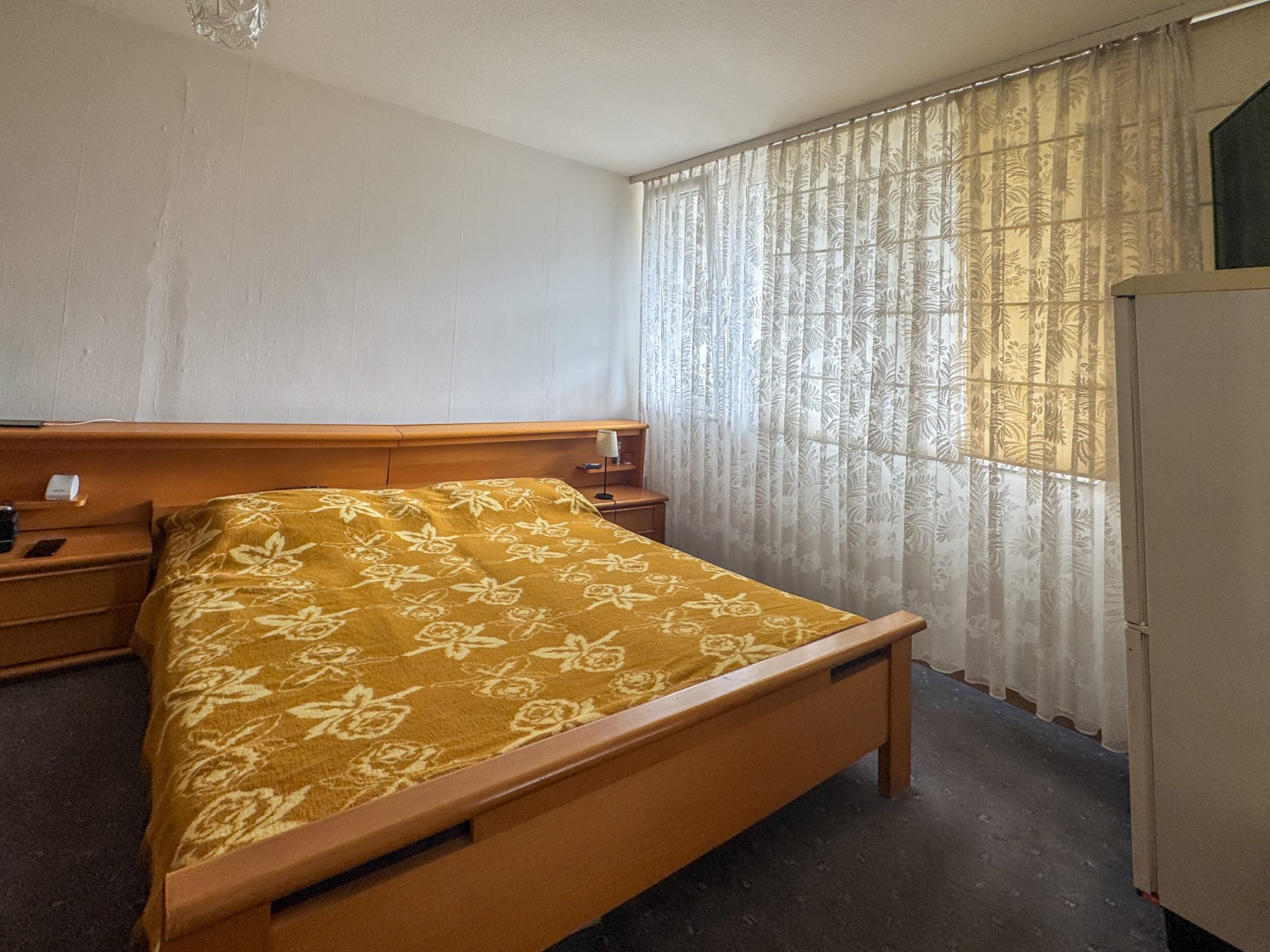 Immobilienangebot - Düsseldorf / Holthausen - Alle - Holthausen: Kapitalanlage mit Potenzial! Langjährig vermietete 2-Zimmer-Wohnung mit Balkon ins Grüne