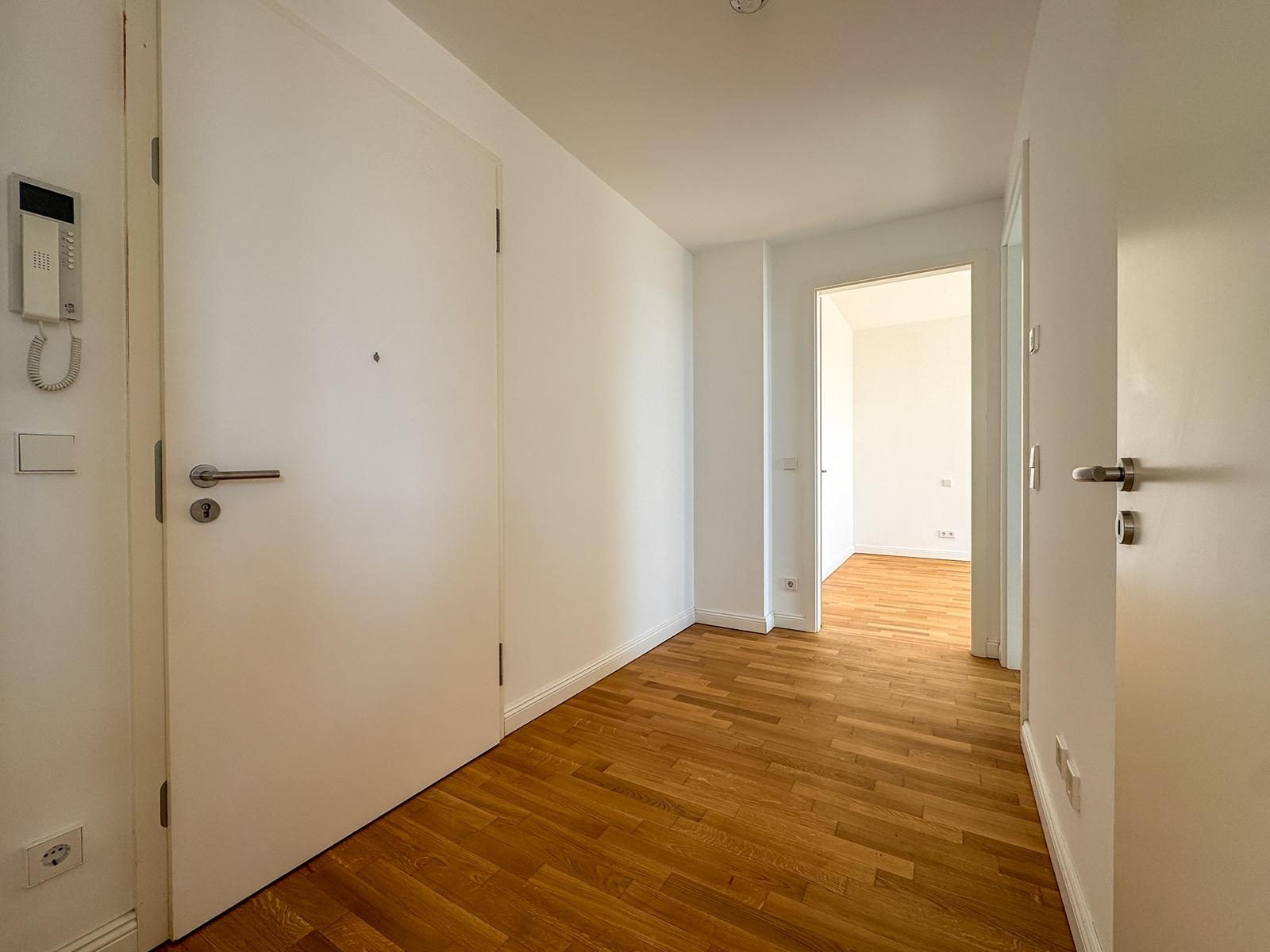 Immobilienangebot - Düsseldorf - Alle - Heinrich Heine Gärten: repräsentative 3-Zimmer-Wohnung mit Süd-West-Balkon und Dachterrasse!