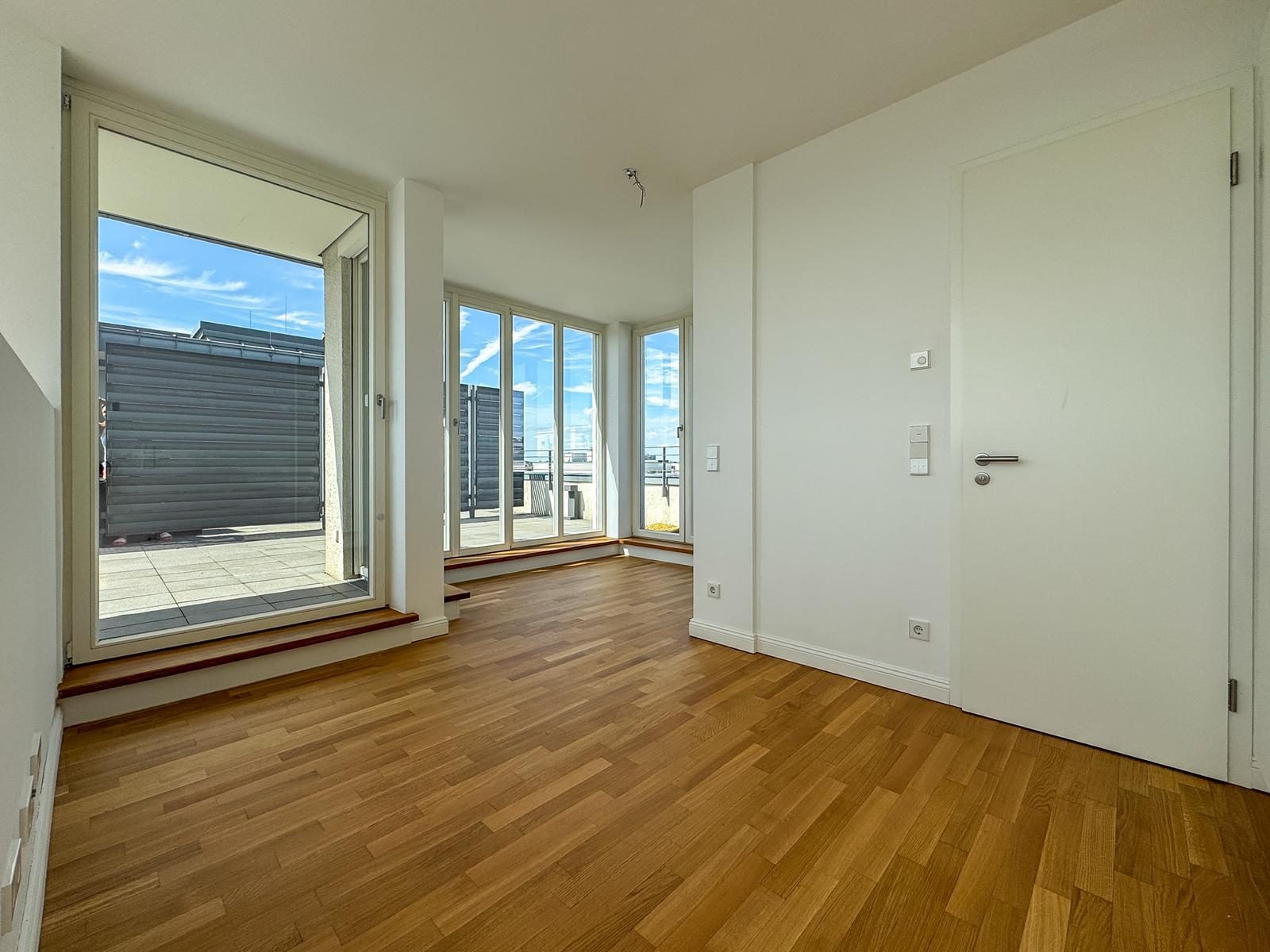 Immobilienangebot - Düsseldorf - Alle - Heinrich Heine Gärten: repräsentative 3-Zimmer-Wohnung mit Süd-West-Balkon und Dachterrasse!