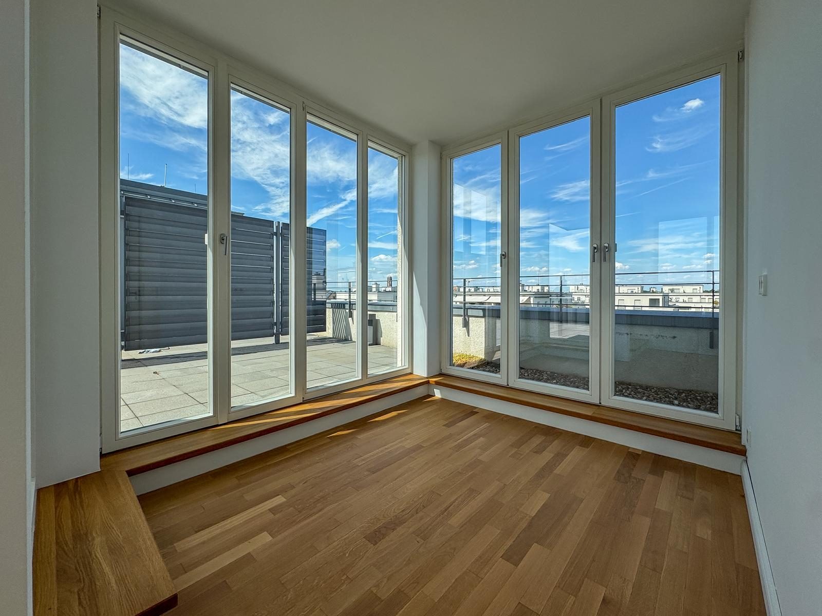 Immobilienangebot - Düsseldorf - Alle - Heinrich Heine Gärten: repräsentative 3-Zimmer-Wohnung mit Süd-West-Balkon und Dachterrasse!