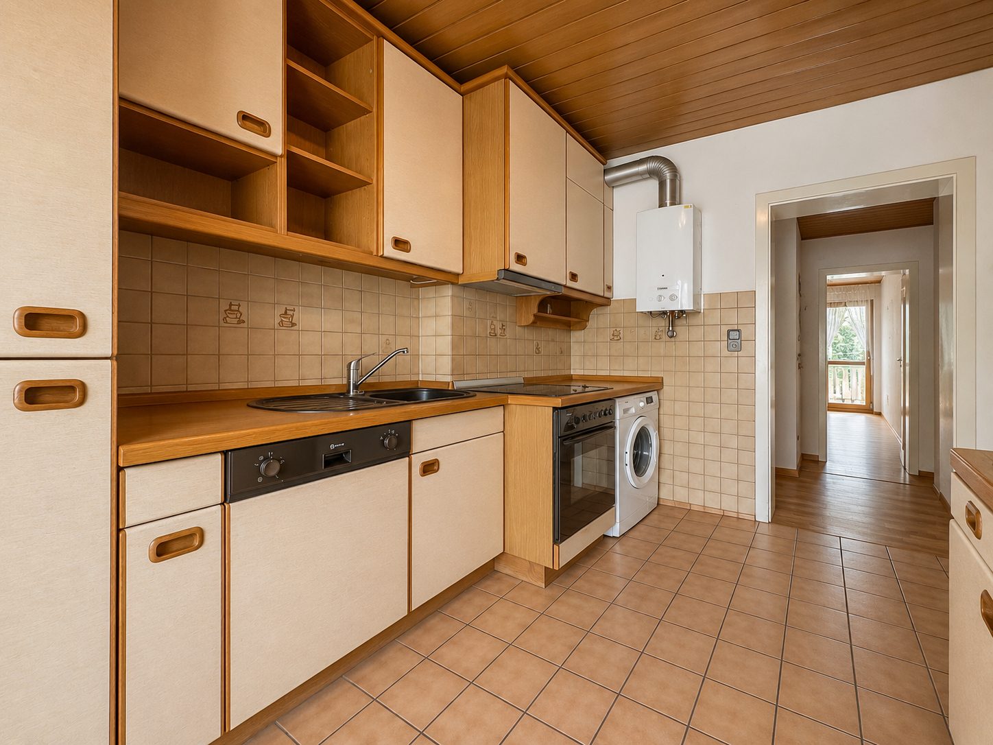 Immobilienangebot - Düsseldorf - Alle - Unterbilk: Raum für Ihre Ideen – 4-Zimmer-Wohnung mit zwei Balkonen und Rheinturmblick