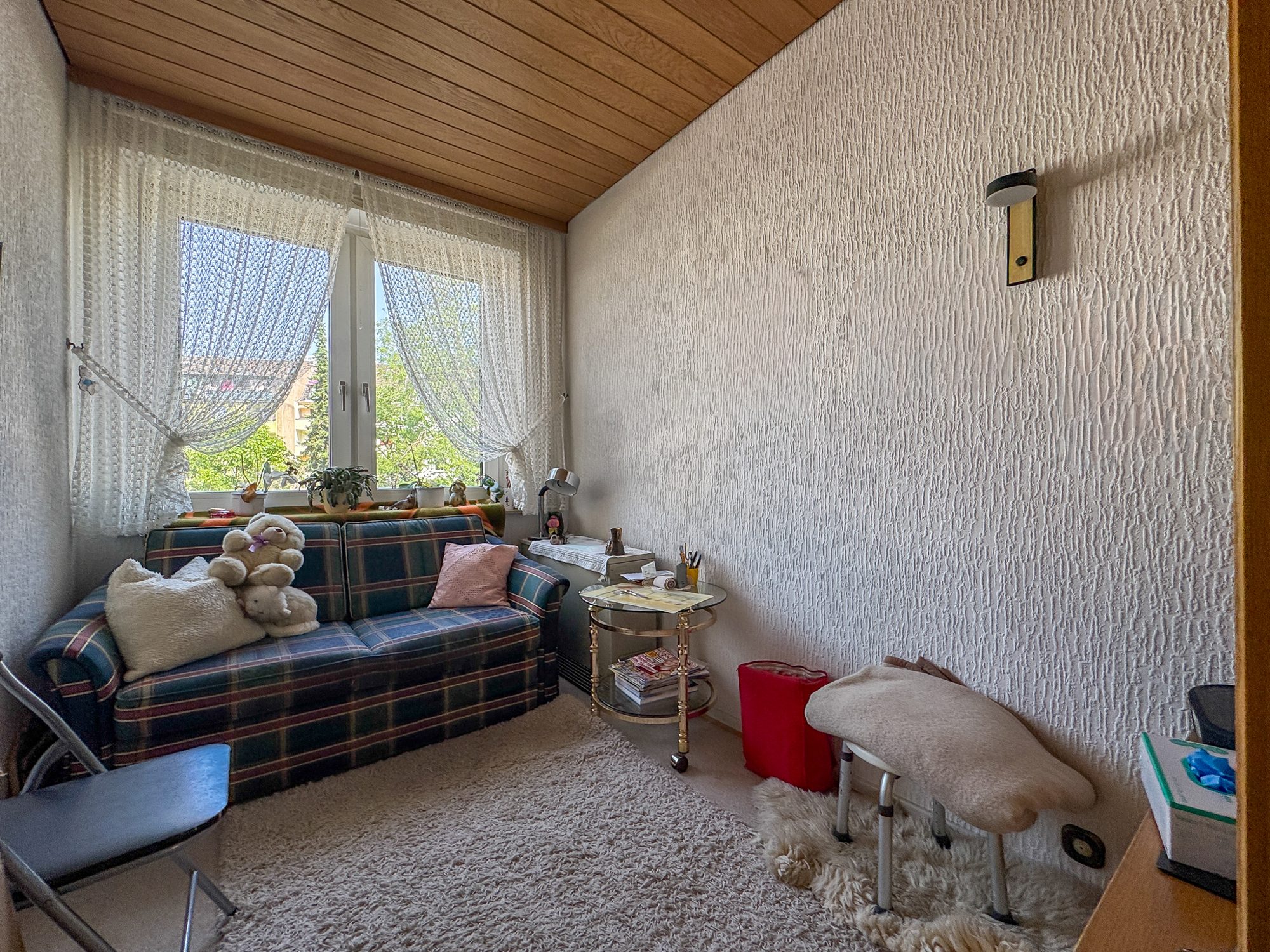 Immobilienangebot - Düsseldorf - Alle - Unterbilk: Raum für Ihre Ideen – 4-Zimmer-Wohnung mit zwei Balkonen und Rheinturmblick