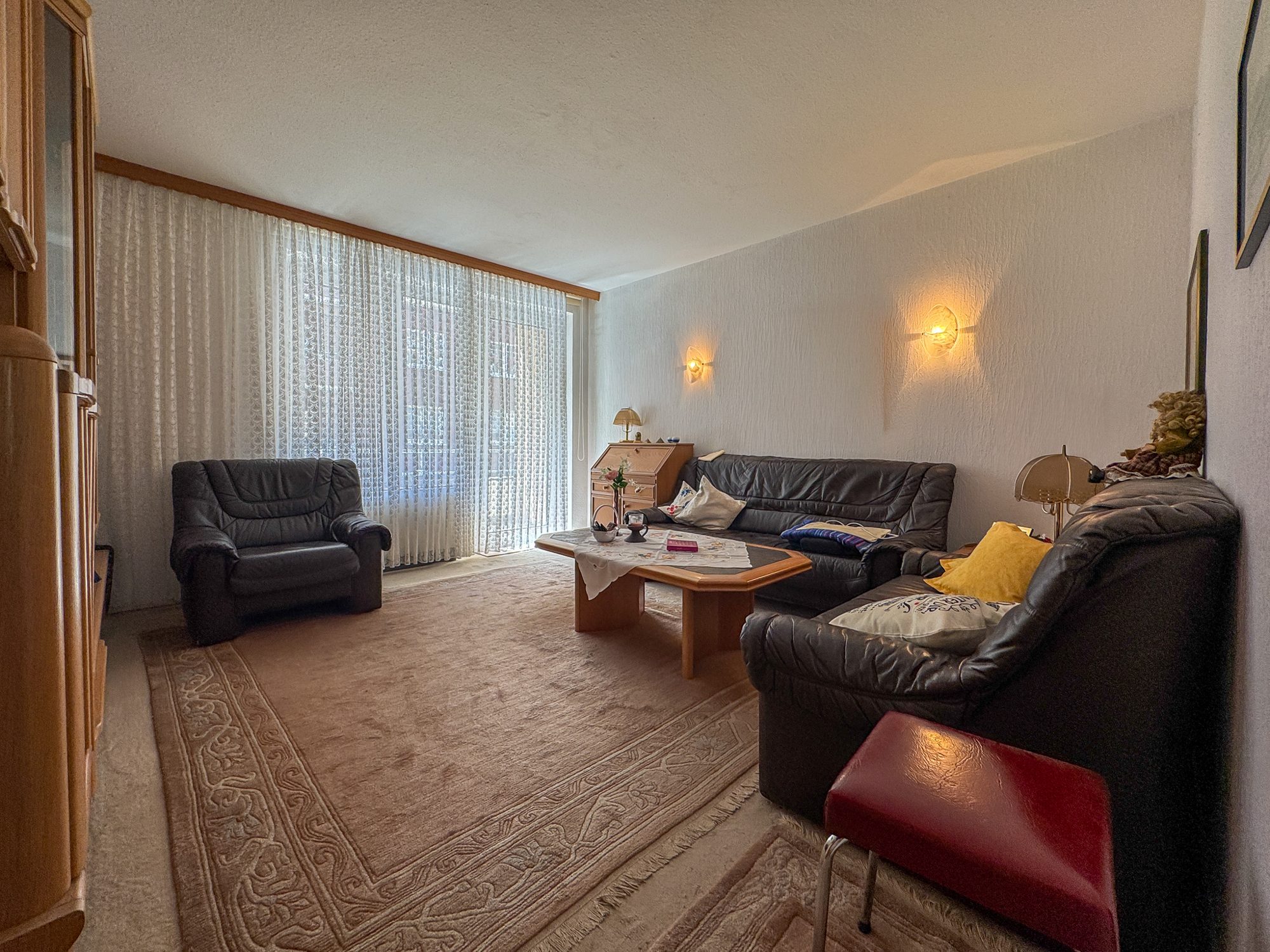 Immobilienangebot - Düsseldorf - Alle - Unterbilk: Raum für Ihre Ideen – 4-Zimmer-Wohnung mit zwei Balkonen und Rheinturmblick