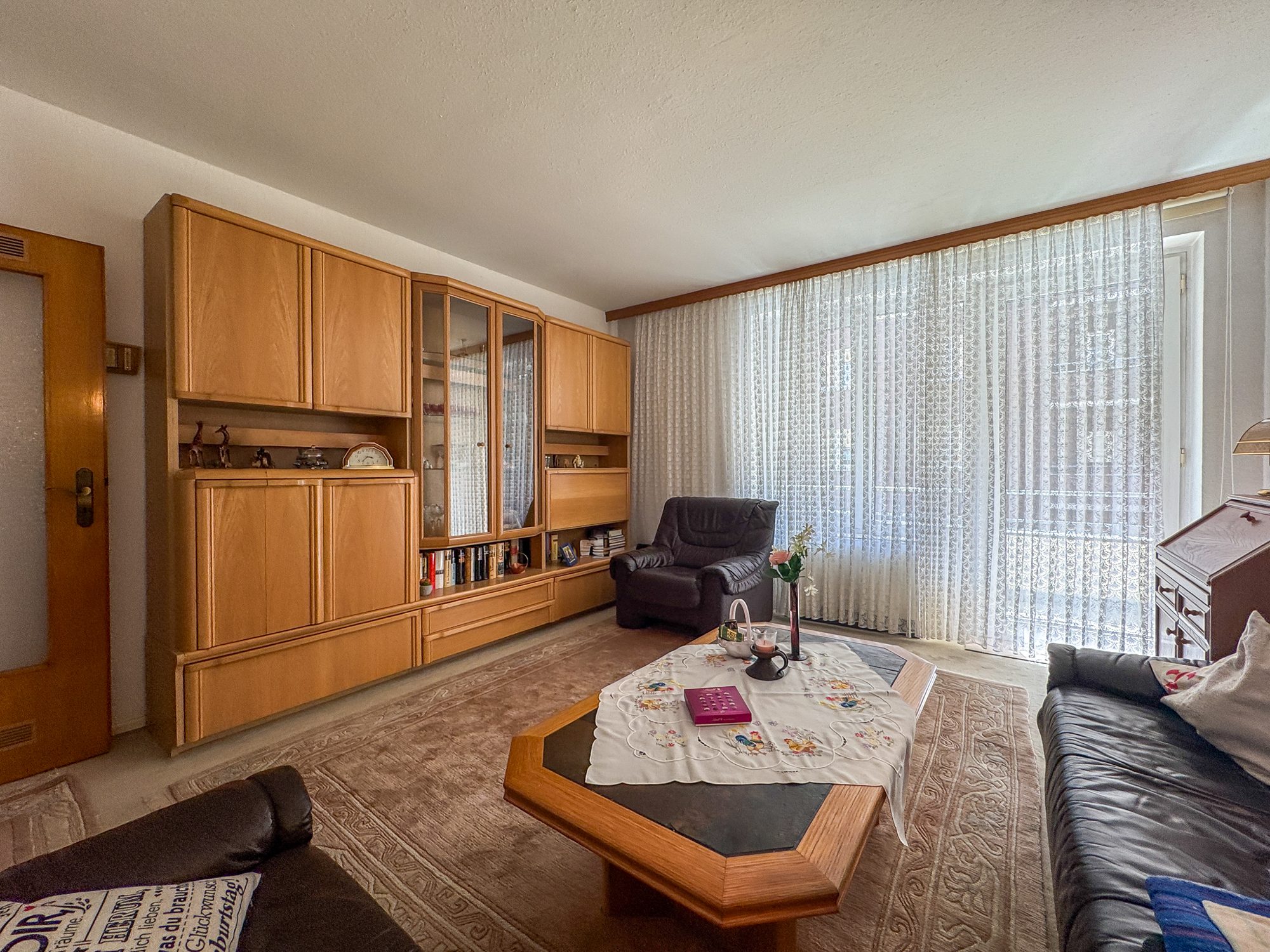 Immobilienangebot - Düsseldorf - Alle - Unterbilk: Raum für Ihre Ideen – 4-Zimmer-Wohnung mit zwei Balkonen und Rheinturmblick
