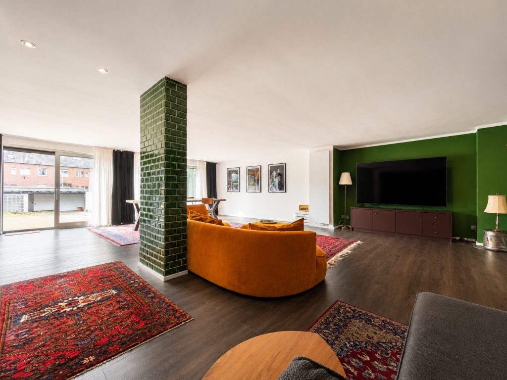 Immobilienangebot - Kaarst / Holzbüttgen - Alle - Holzbüttgen: gepflegtes Ein-/Zweifamilienhaus mit vielseitigen Nutzungsmöglichkeiten in ruhiger Lage