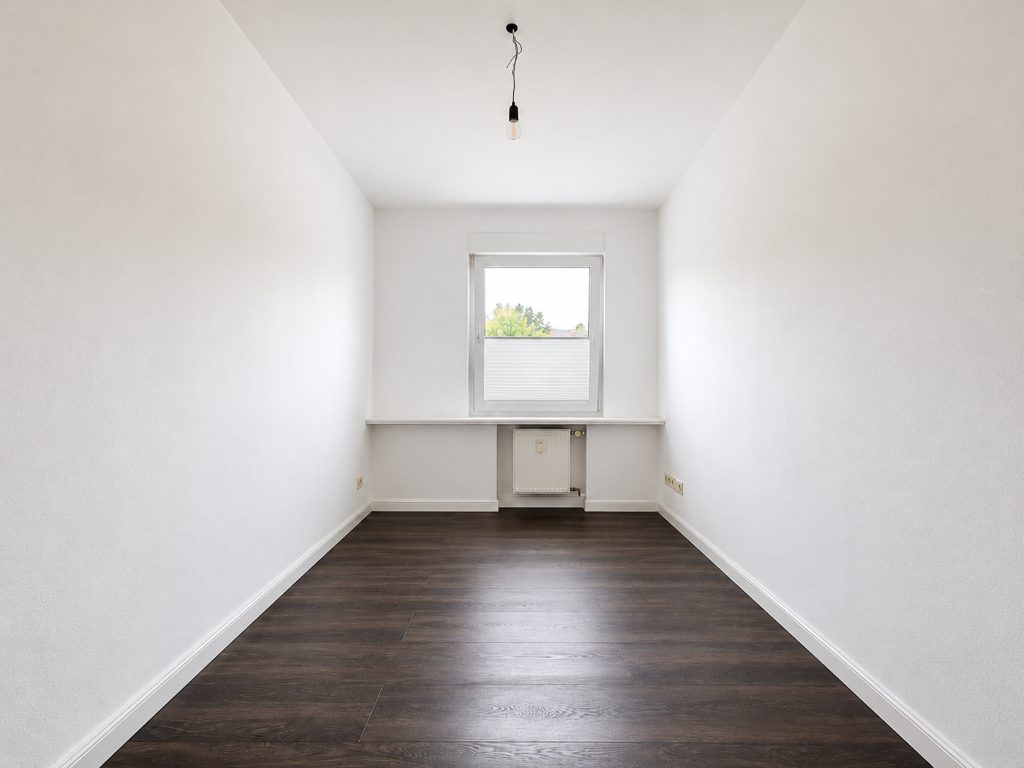 Immobilienangebot - Kaarst / Holzbüttgen - Alle - Holzbüttgen: gepflegtes Ein-/Zweifamilienhaus mit vielseitigen Nutzungsmöglichkeiten in ruhiger Lage