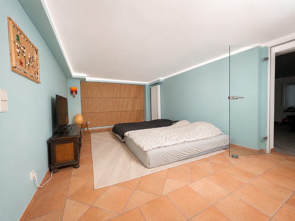 Immobilienangebot - Kaarst / Holzbüttgen - Alle - Holzbüttgen: gepflegtes Ein-/Zweifamilienhaus mit vielseitigen Nutzungsmöglichkeiten in ruhiger Lage