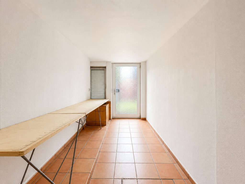 Immobilienangebot - Kaarst / Holzbüttgen - Alle - Holzbüttgen: gepflegtes Ein-/Zweifamilienhaus mit vielseitigen Nutzungsmöglichkeiten in ruhiger Lage