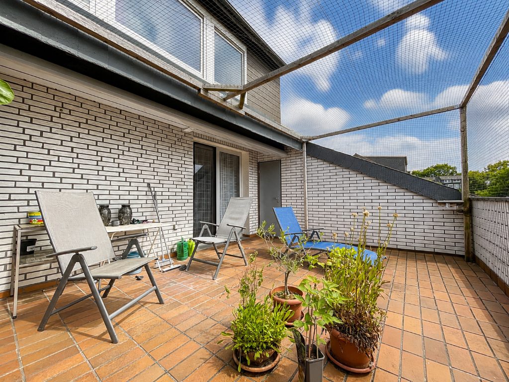 Immobilienangebot - Kaarst / Holzbüttgen - Alle - Holzbüttgen: gepflegtes Ein-/Zweifamilienhaus mit vielseitigen Nutzungsmöglichkeiten in ruhiger Lage