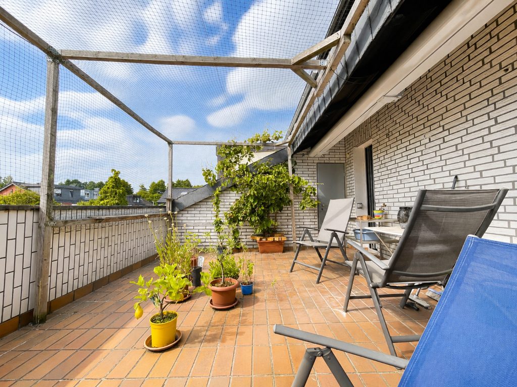 Immobilienangebot - Kaarst / Holzbüttgen - Alle - Holzbüttgen: gepflegtes Ein-/Zweifamilienhaus mit vielseitigen Nutzungsmöglichkeiten in ruhiger Lage