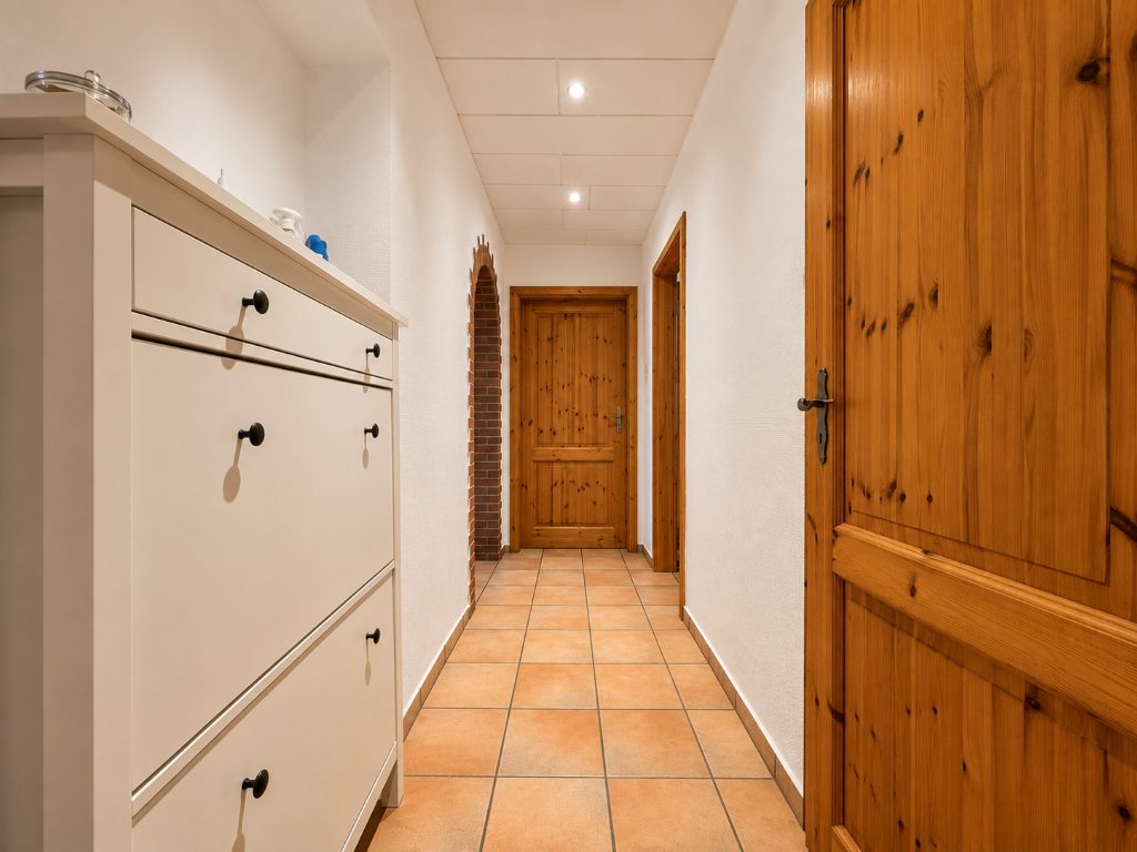 Immobilienangebot - Kaarst / Holzbüttgen - Alle - Holzbüttgen: gepflegtes Ein-/Zweifamilienhaus mit vielseitigen Nutzungsmöglichkeiten in ruhiger Lage