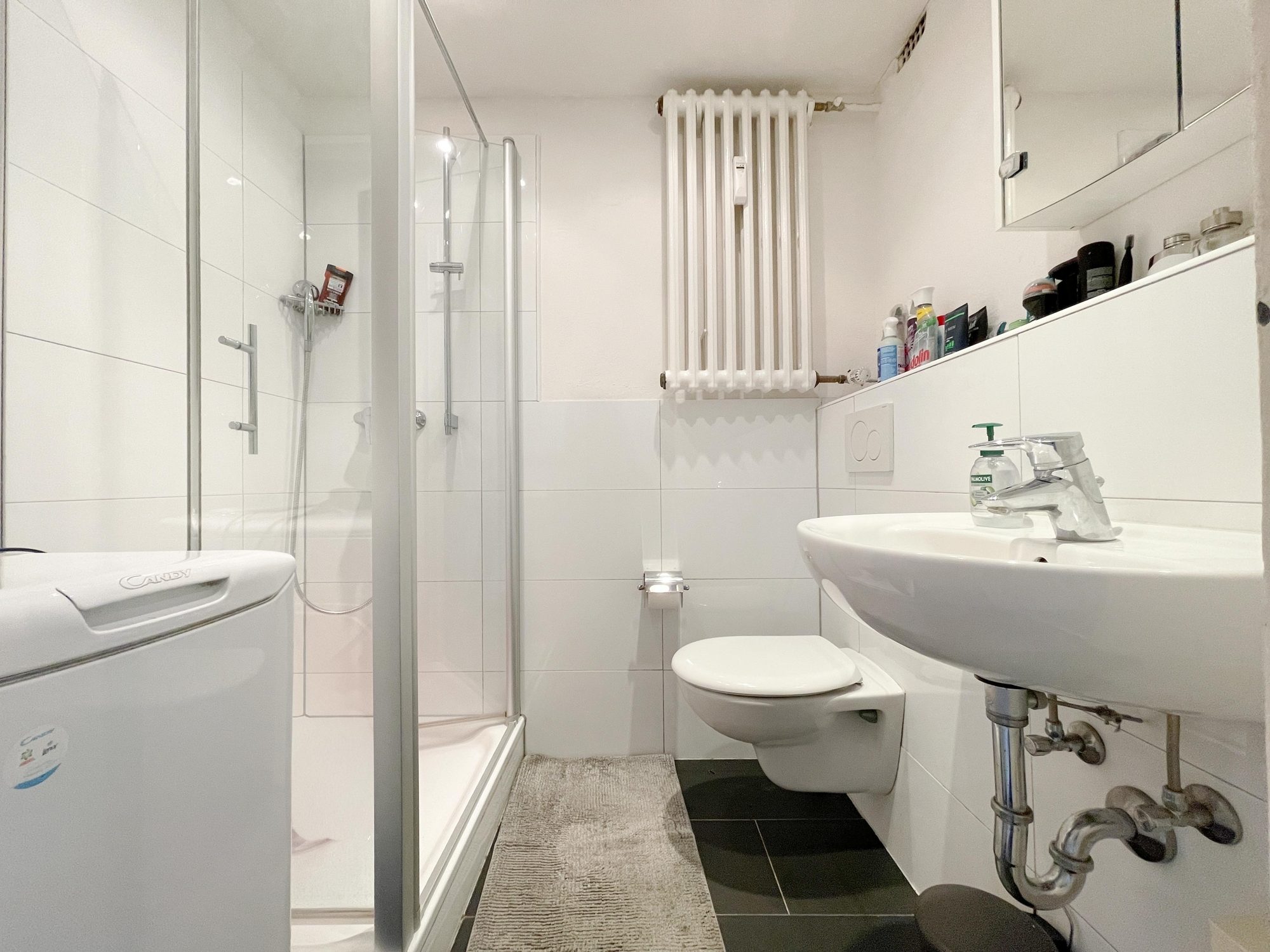 Immobilienangebot - Düsseldorf - Alle - Unterbilk: großzügige 4-Zimmer-Wohnung mit ca. 107 m² – aktuell in vier Apartments aufgeteilt