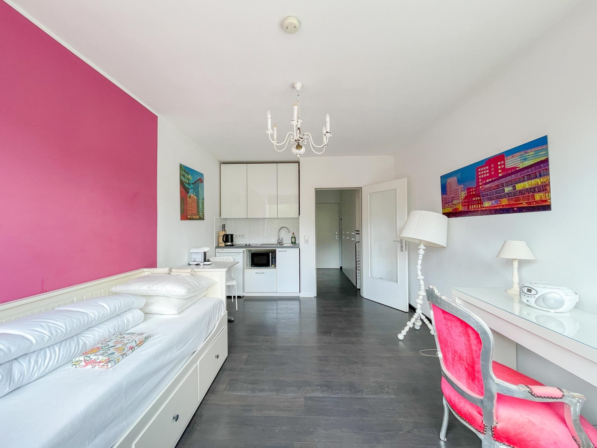 Immobilienangebot - Düsseldorf - Alle - Unterbilk: großzügige 4-Zimmer-Wohnung mit ca. 107 m² – aktuell in vier Apartments aufgeteilt
