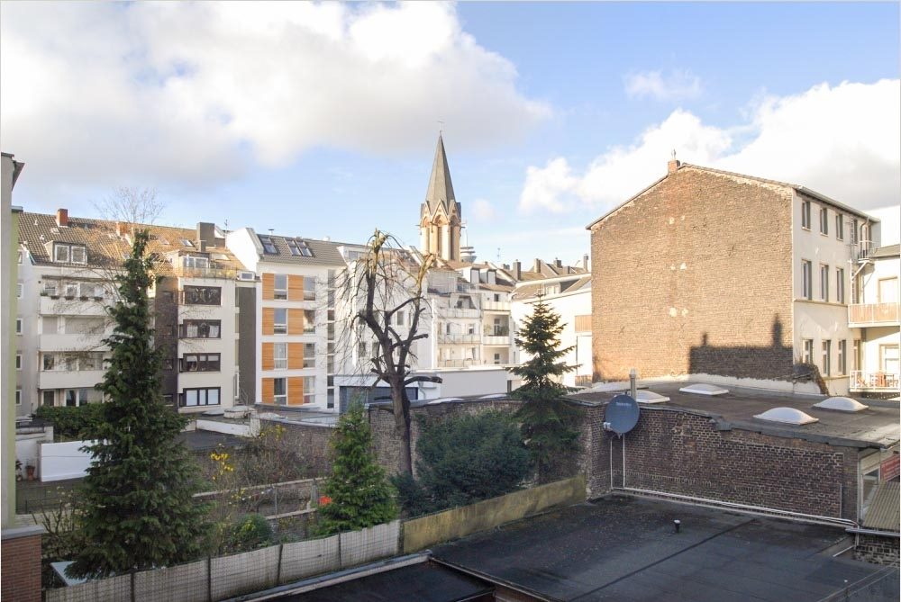 Immobilienangebot - Düsseldorf - Alle - Unterbilk: großzügige 4-Zimmer-Wohnung mit ca. 107 m² – aktuell in vier Apartments aufgeteilt