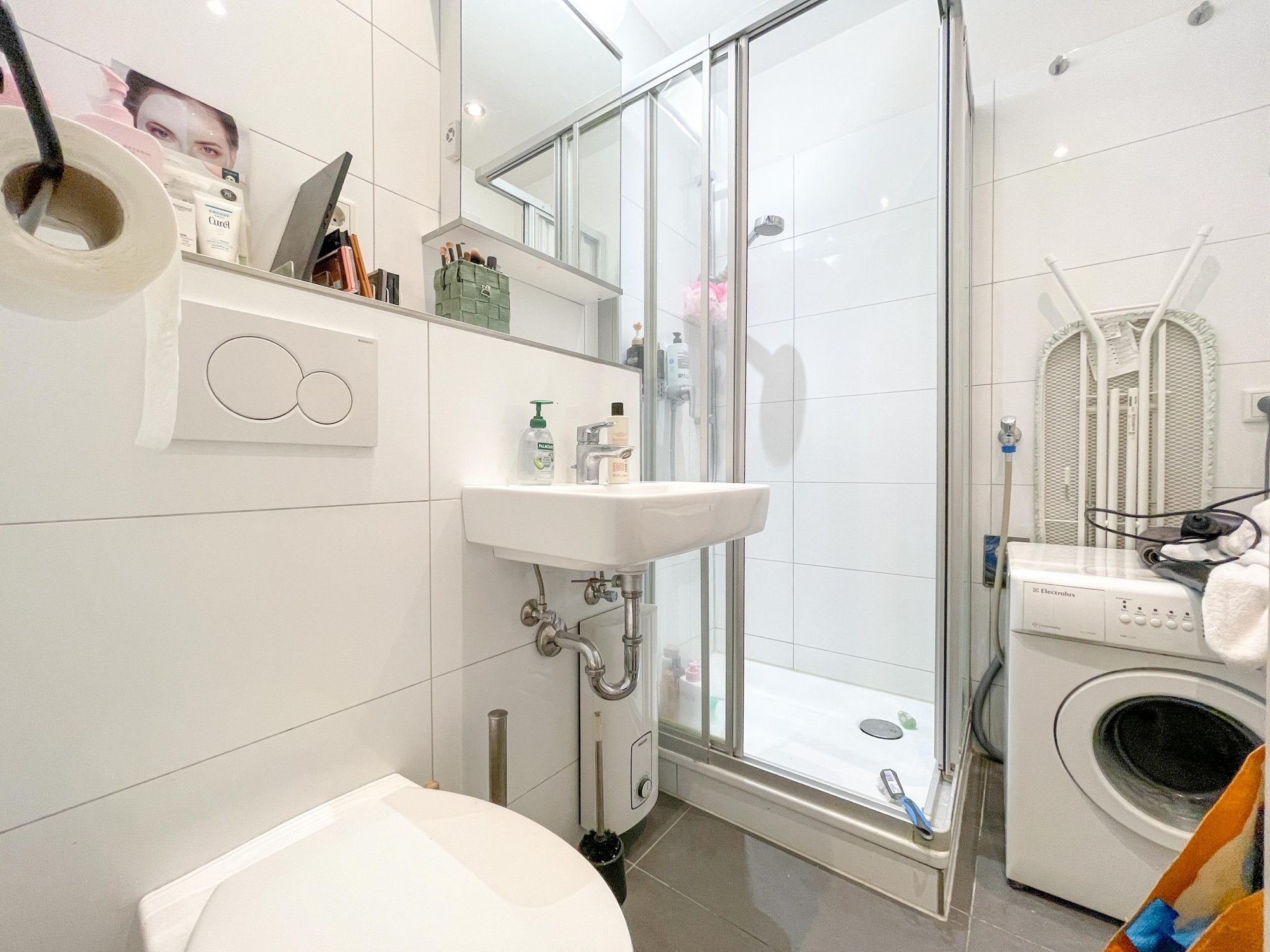 Immobilienangebot - Düsseldorf - Alle - Unterbilk: großzügige 4-Zimmer-Wohnung mit ca. 107 m² – aktuell in vier Apartments aufgeteilt
