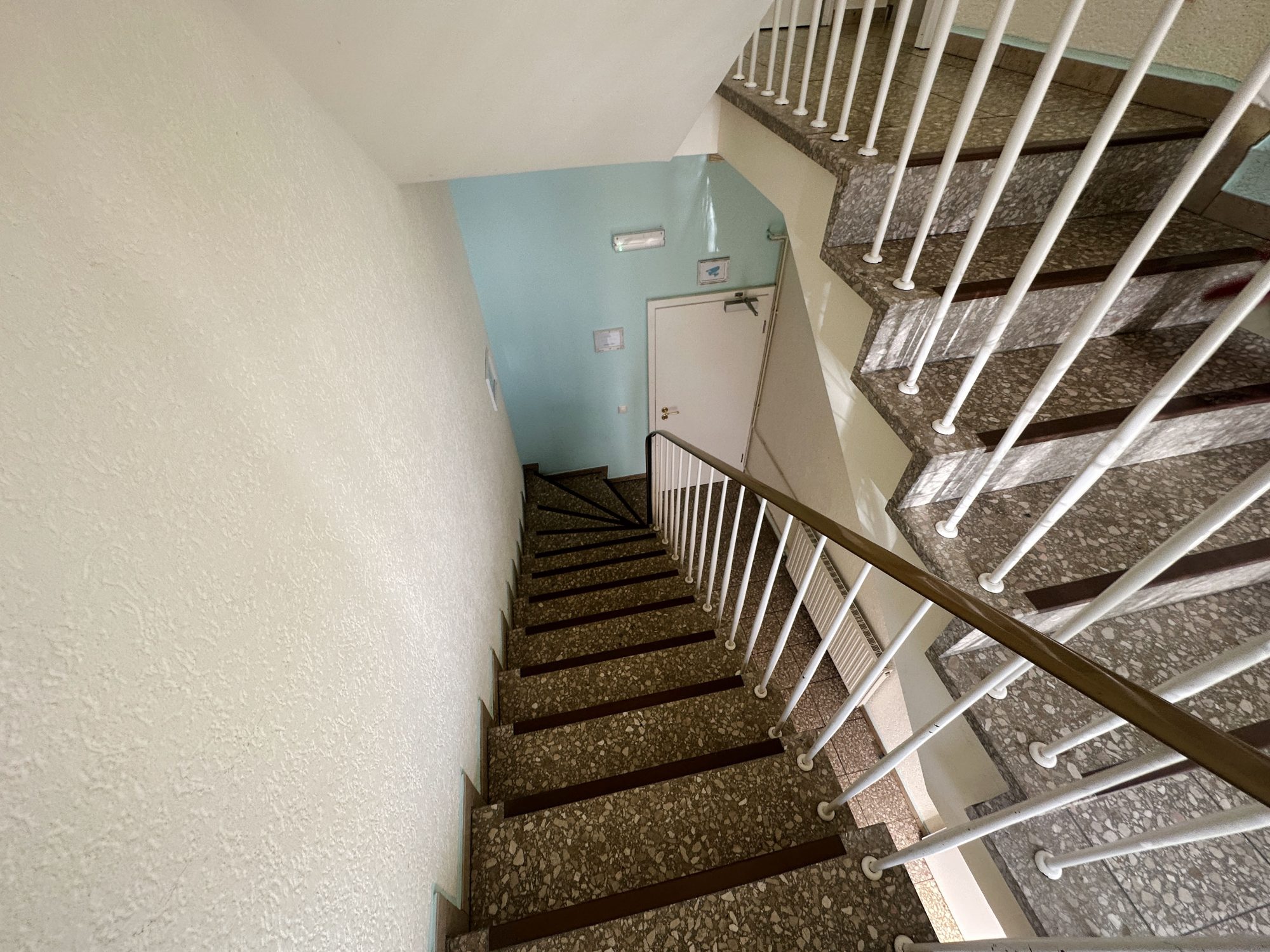 Immobilienangebot - Düsseldorf / Hamm - Alle - Attraktives Boarding-House-Konzept in Düsseldorf-Hamm – flexible Nutzung in Rheinnähe
