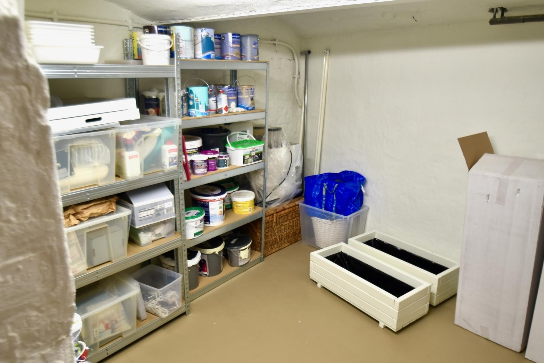 Immobilienangebot - Düsseldorf / Hamm - Alle - Attraktives Boarding-House-Konzept in Düsseldorf-Hamm – flexible Nutzung in Rheinnähe
