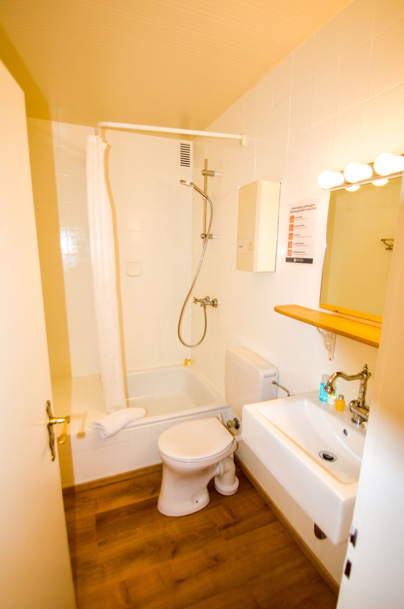 Immobilienangebot - Düsseldorf / Hamm - Alle - Attraktives Boarding-House-Konzept in Düsseldorf-Hamm – flexible Nutzung in Rheinnähe