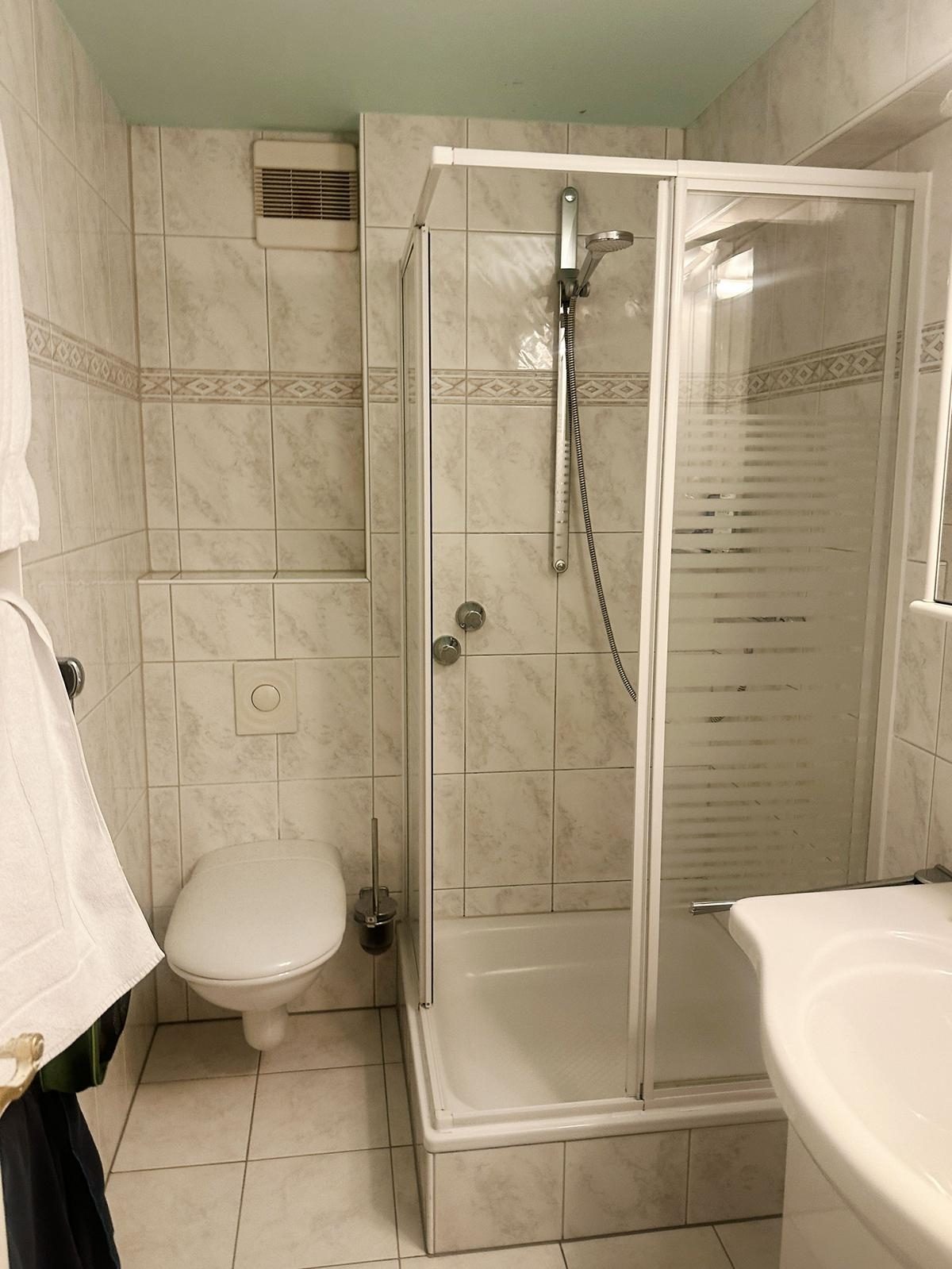 Immobilienangebot - Düsseldorf / Hamm - Alle - Hotelinvestment in Düsseldorf-Hamm – etabliertes Konzept in Rheinnähe mit Entwicklungspotenzial