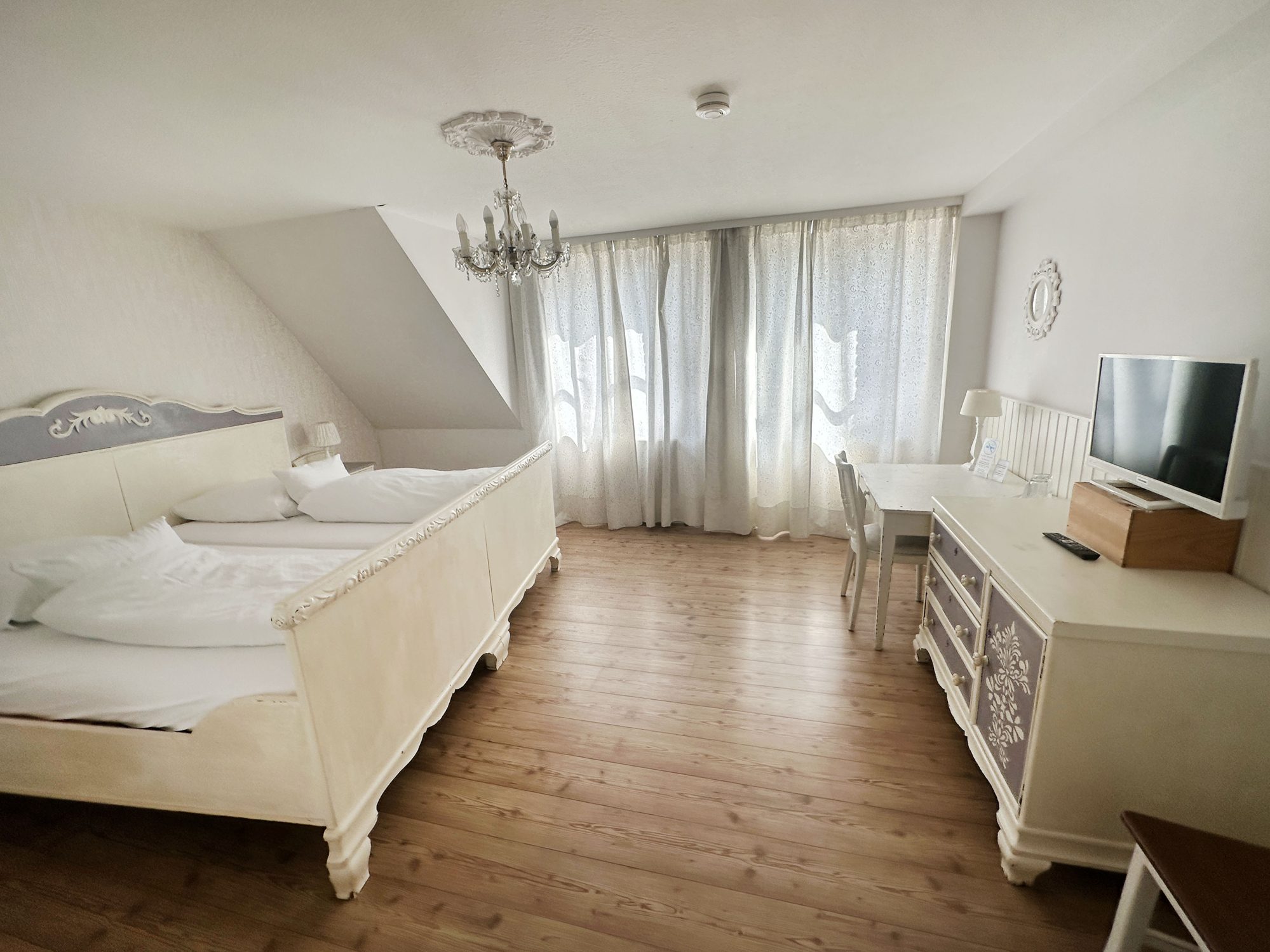 Immobilienangebot - Düsseldorf / Hamm - Alle - Hotelinvestment in Düsseldorf-Hamm – etabliertes Konzept in Rheinnähe mit Entwicklungspotenzial