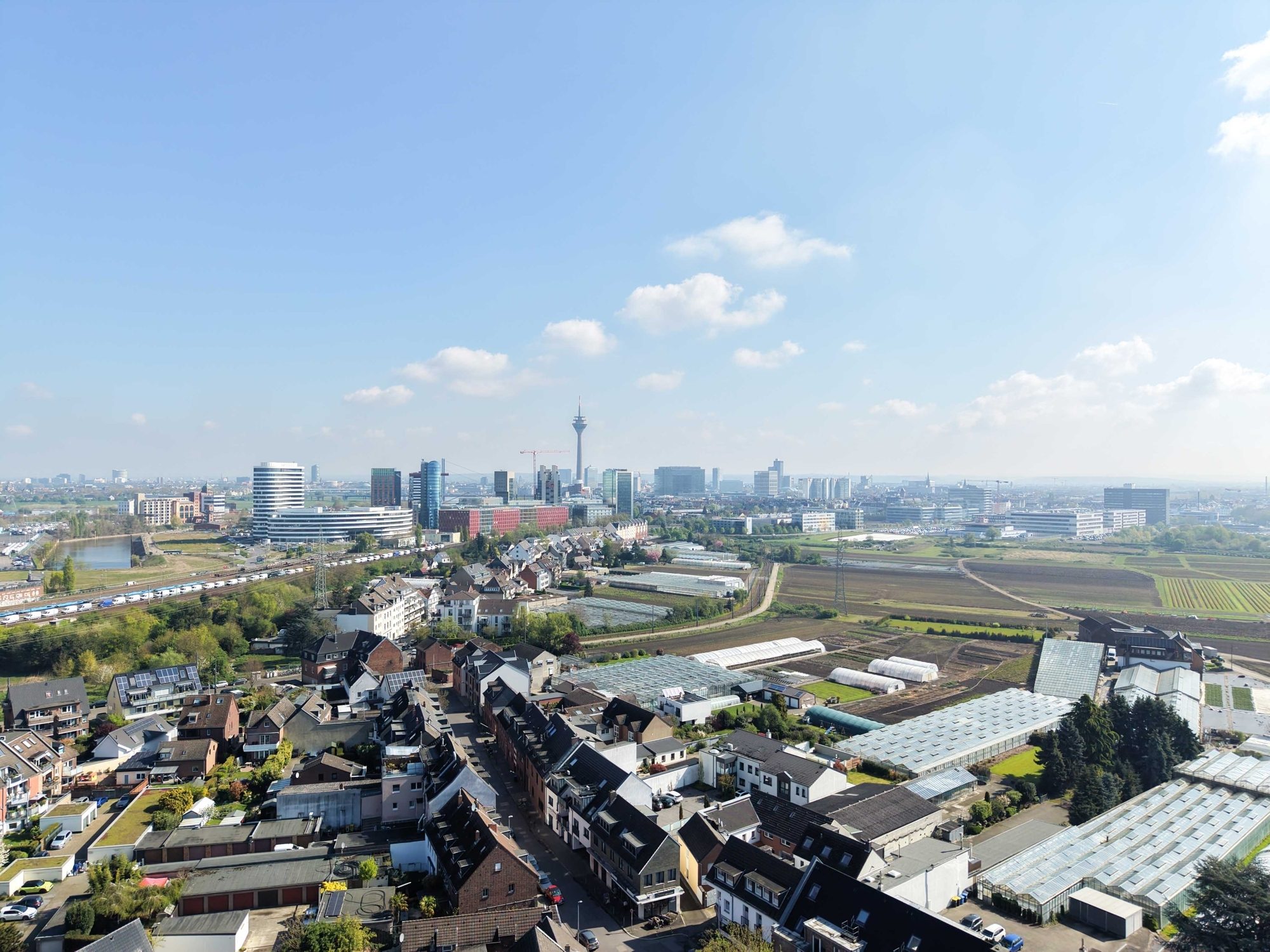 Immobilienangebot - Düsseldorf / Hamm - Alle - Hotelinvestment in Düsseldorf-Hamm – etabliertes Konzept in Rheinnähe mit Entwicklungspotenzial