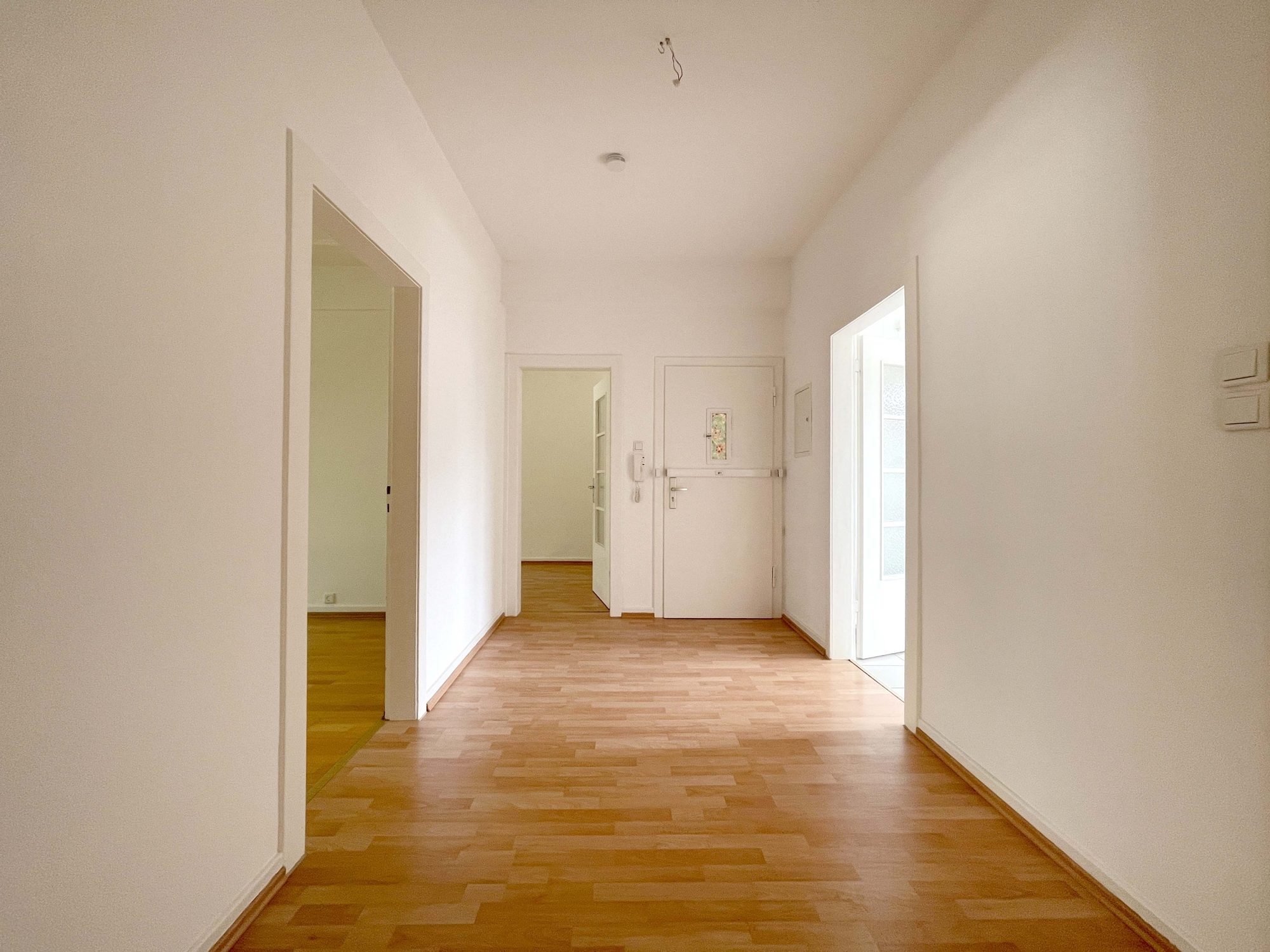 Immobilienangebot - Düsseldorf - Alle - Toplage Golzheim – gepflegtes MFH mit 12 Einheiten in unmittelbarer Rheinnähe!
