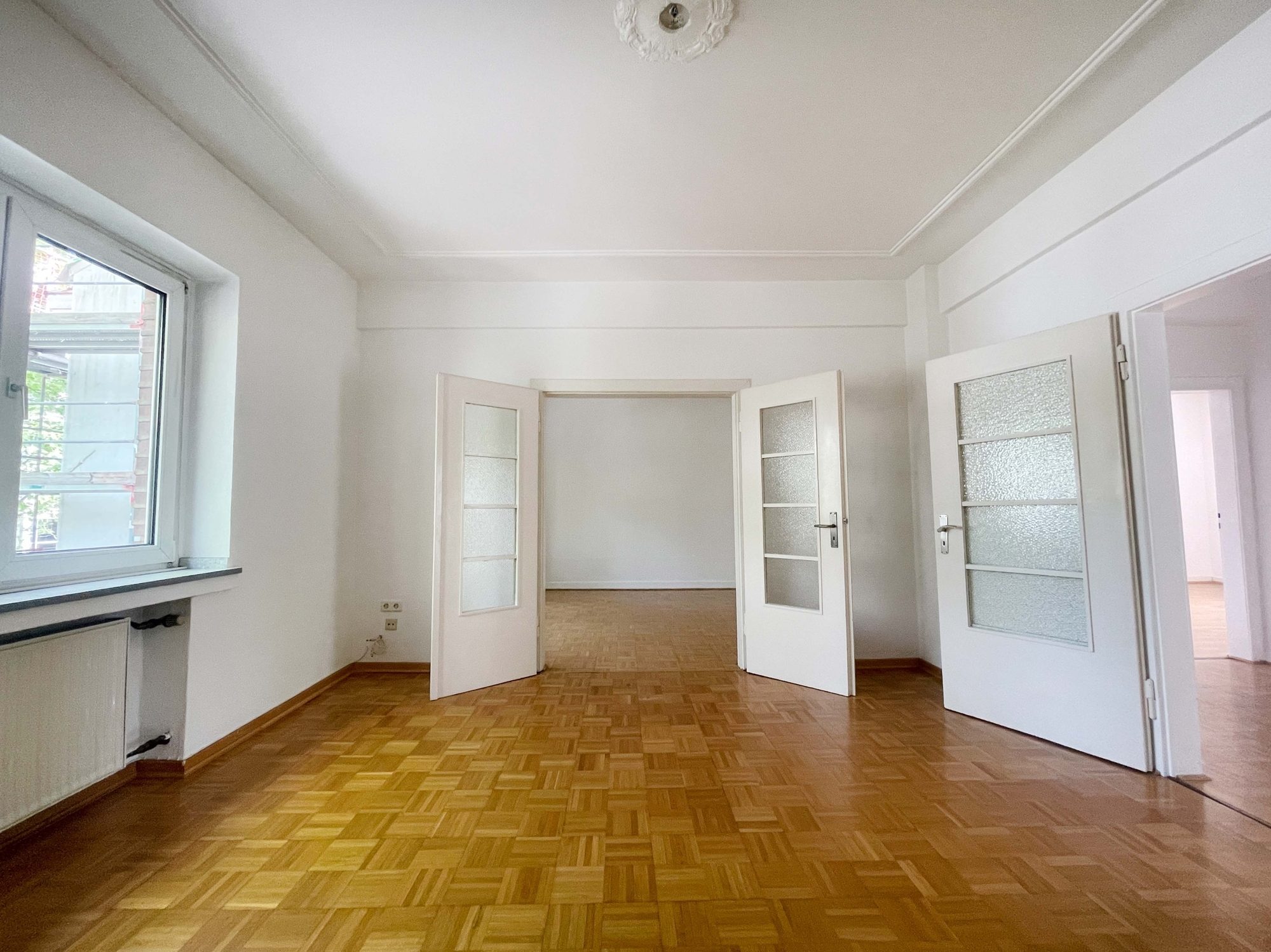 Immobilienangebot - Düsseldorf - Alle - Toplage Golzheim – gepflegtes MFH mit 12 Einheiten in unmittelbarer Rheinnähe!