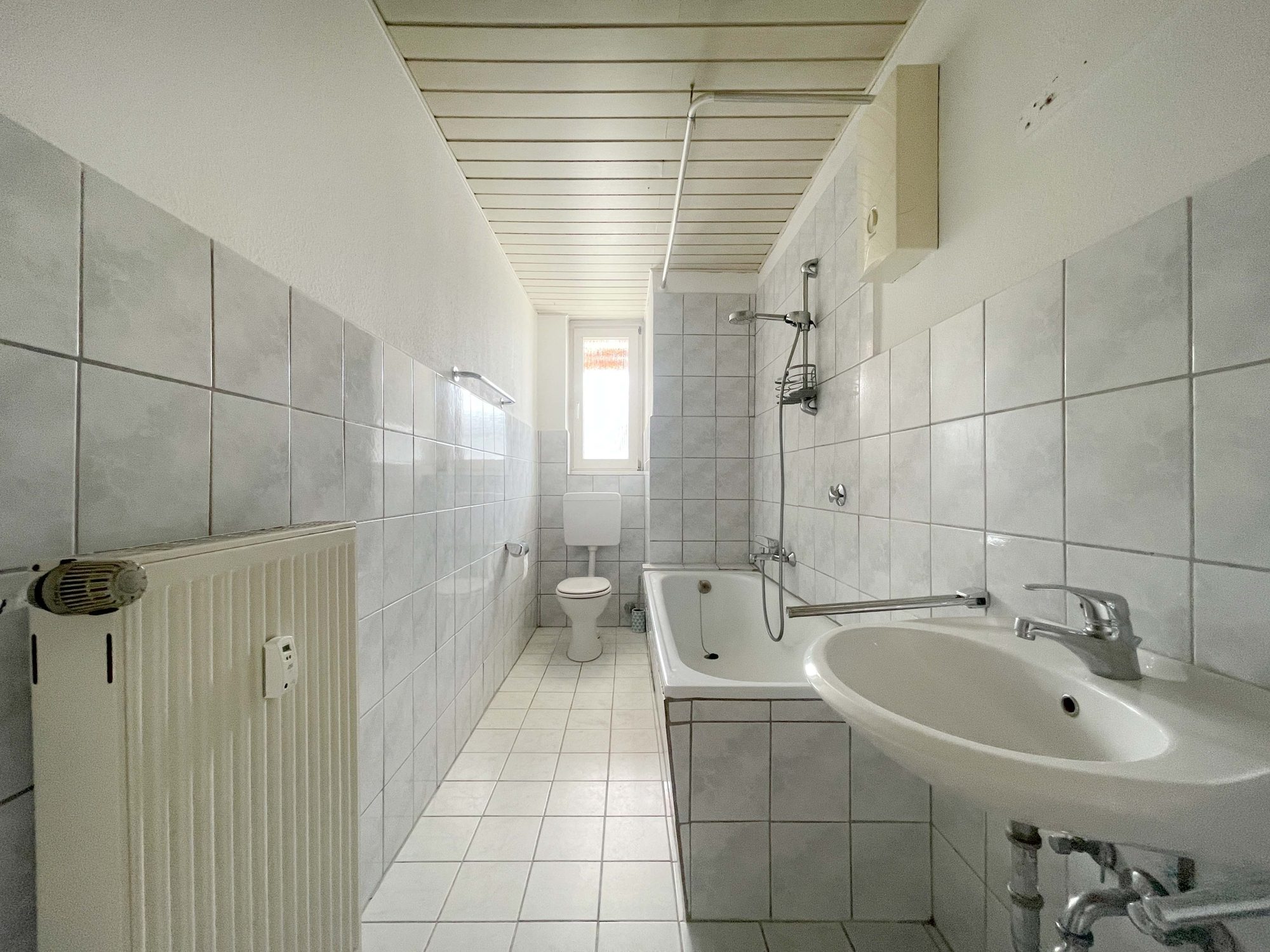Immobilienangebot - Düsseldorf - Alle - Toplage Golzheim – gepflegtes MFH mit 12 Einheiten in unmittelbarer Rheinnähe!
