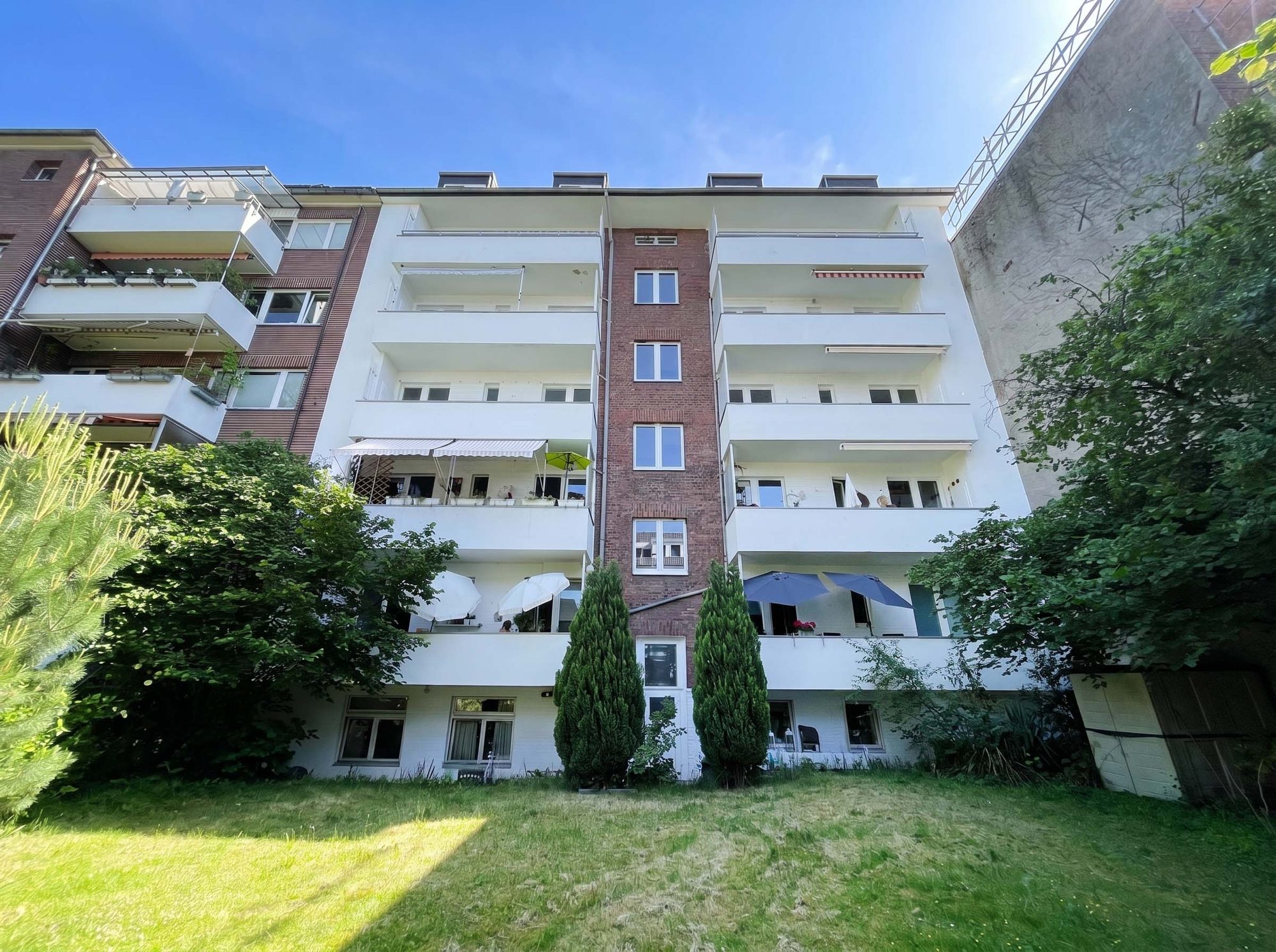 Immobilienangebot - Düsseldorf - Alle - Toplage Golzheim – gepflegtes MFH mit 12 Einheiten in unmittelbarer Rheinnähe!